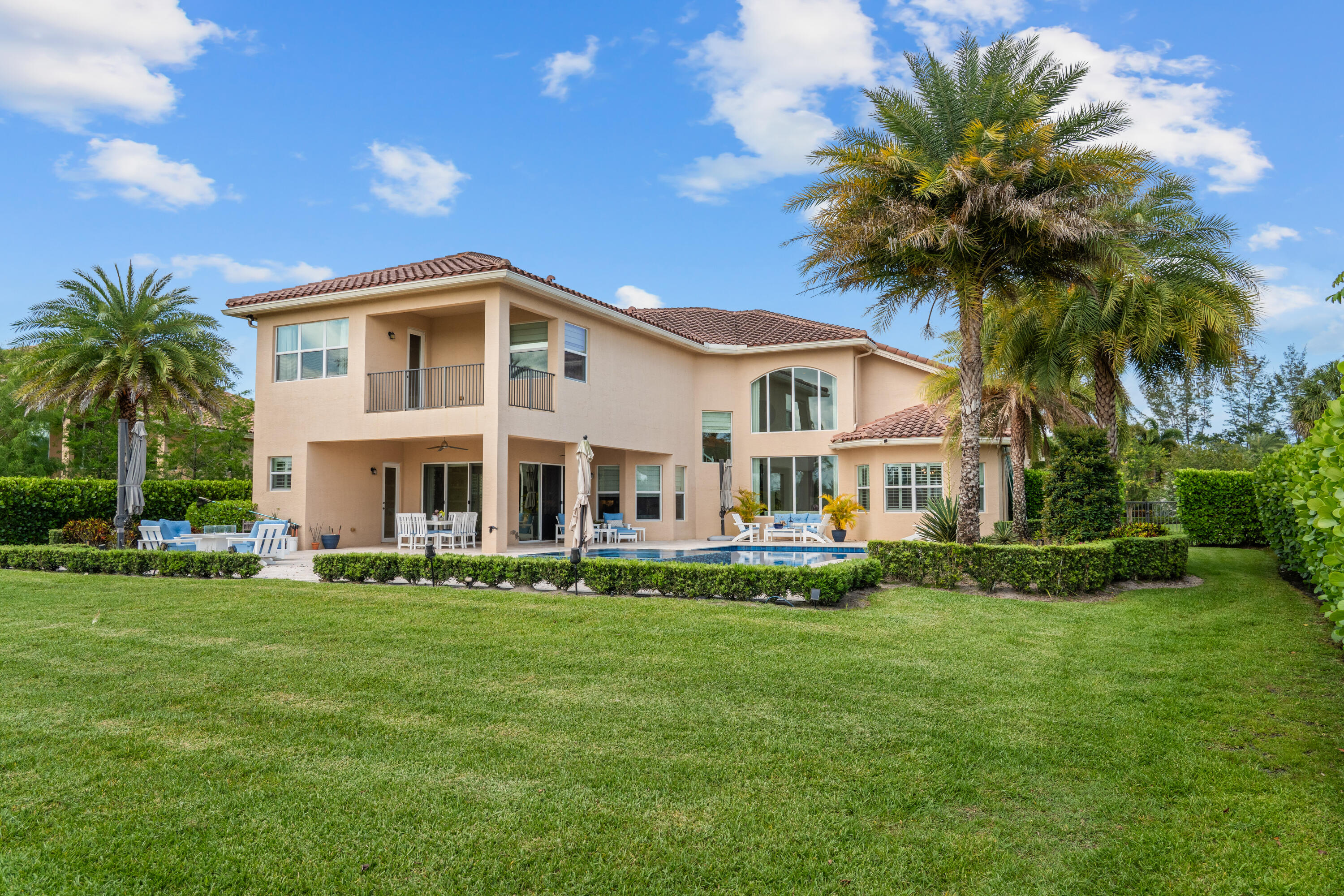 BAYHILL ESTATES - Residential