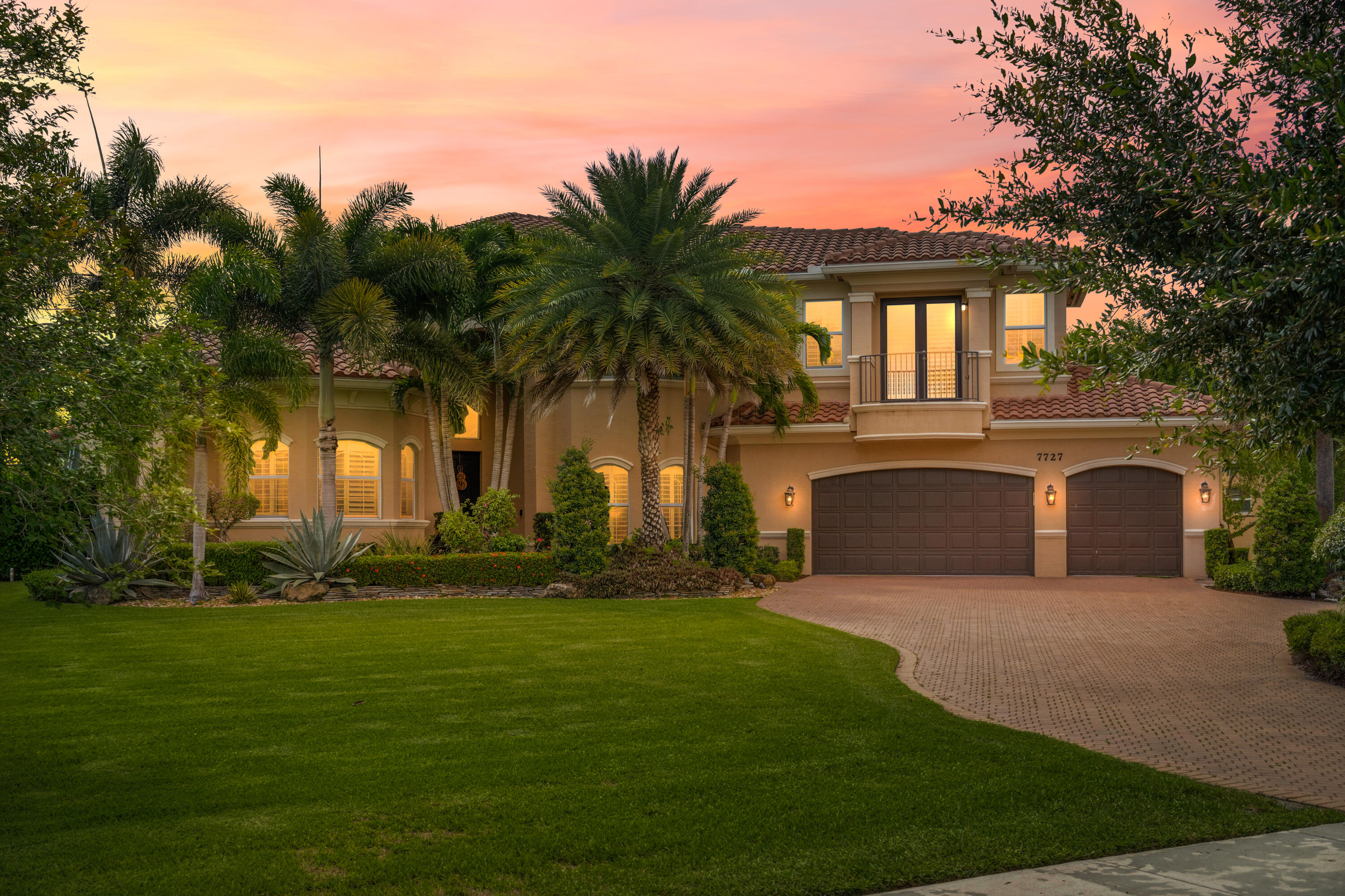 BAYHILL ESTATES - Residential