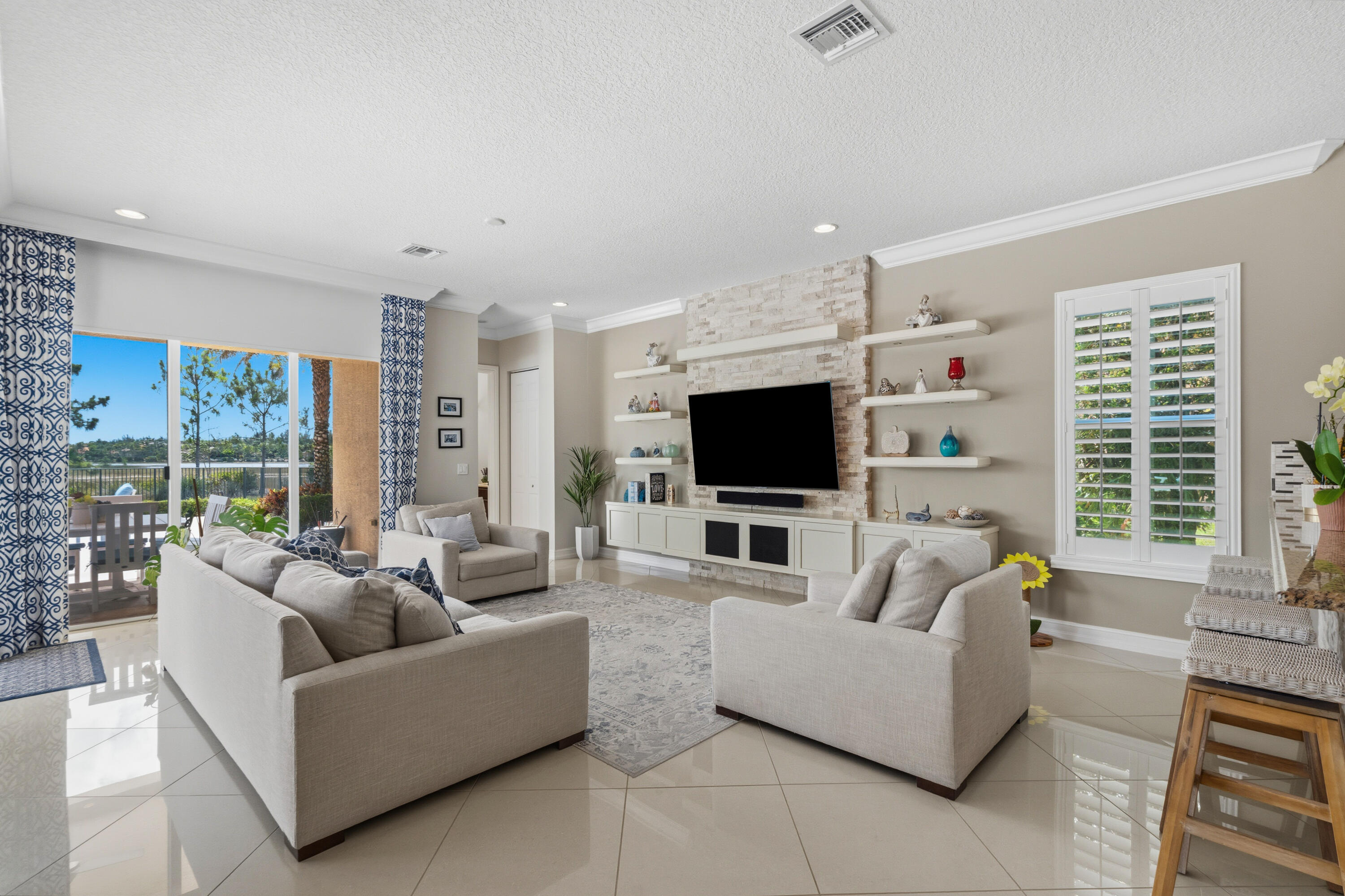 BAYHILL ESTATES - Residential