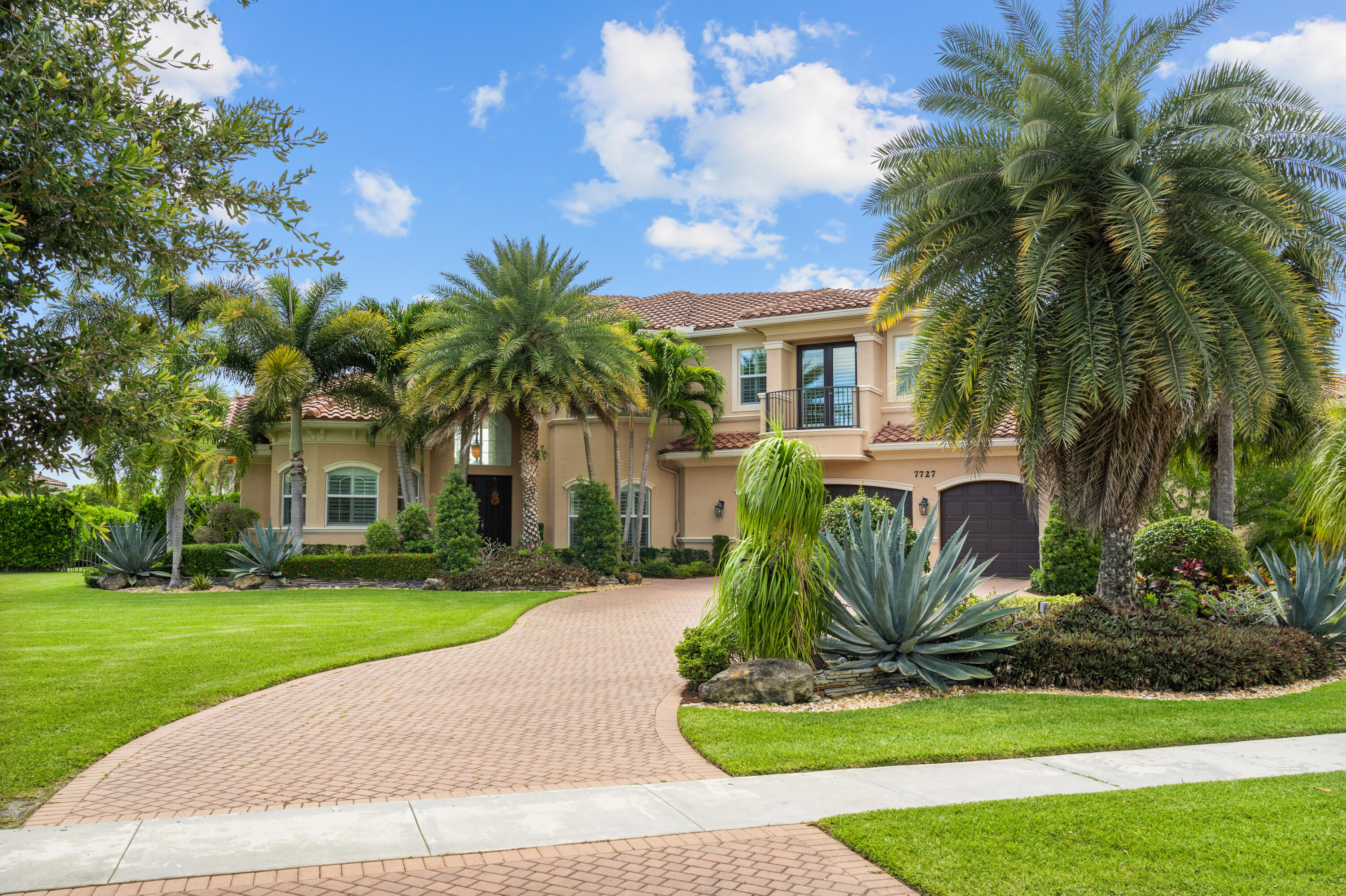BAYHILL ESTATES - Residential
