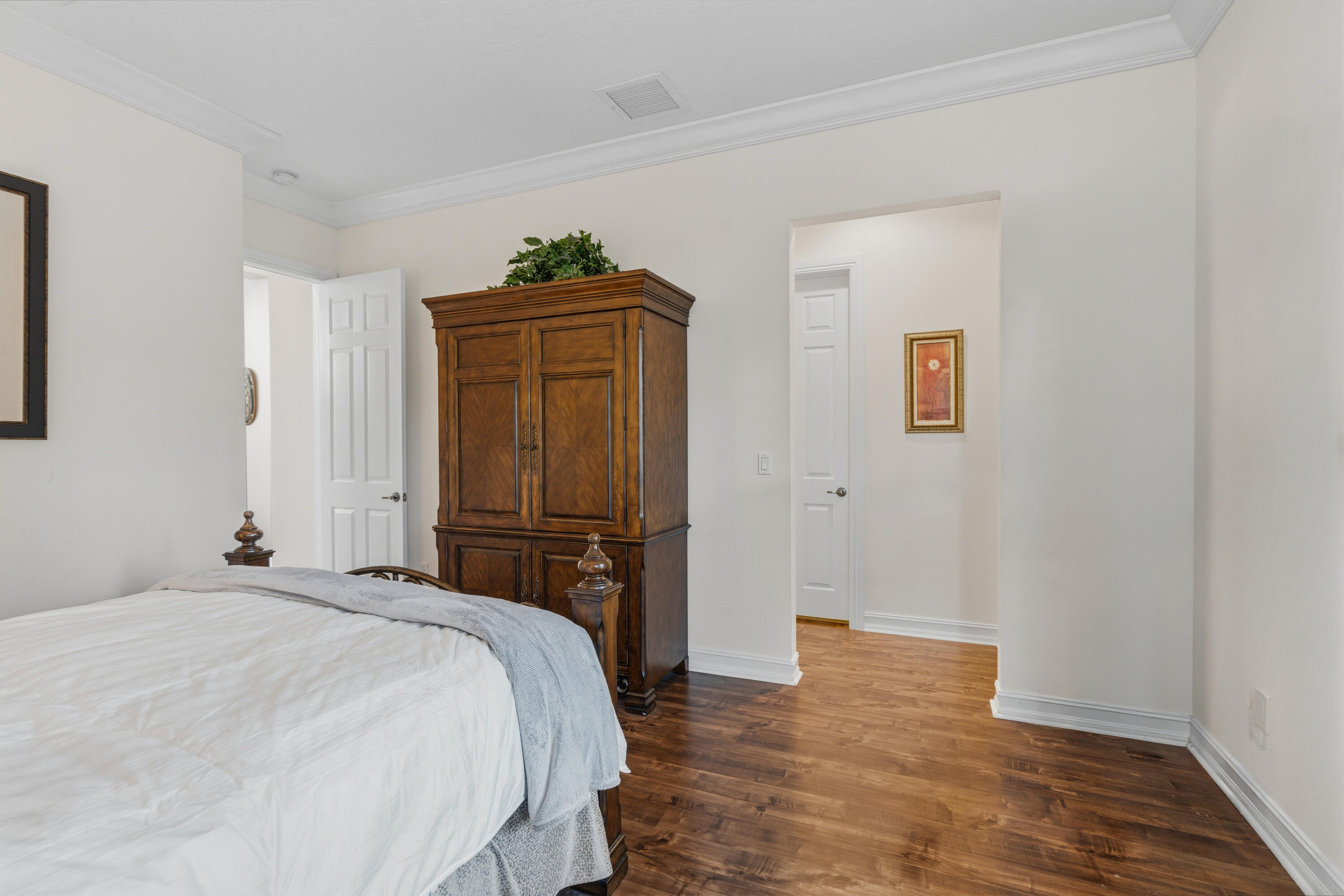 BAYHILL ESTATES - Residential