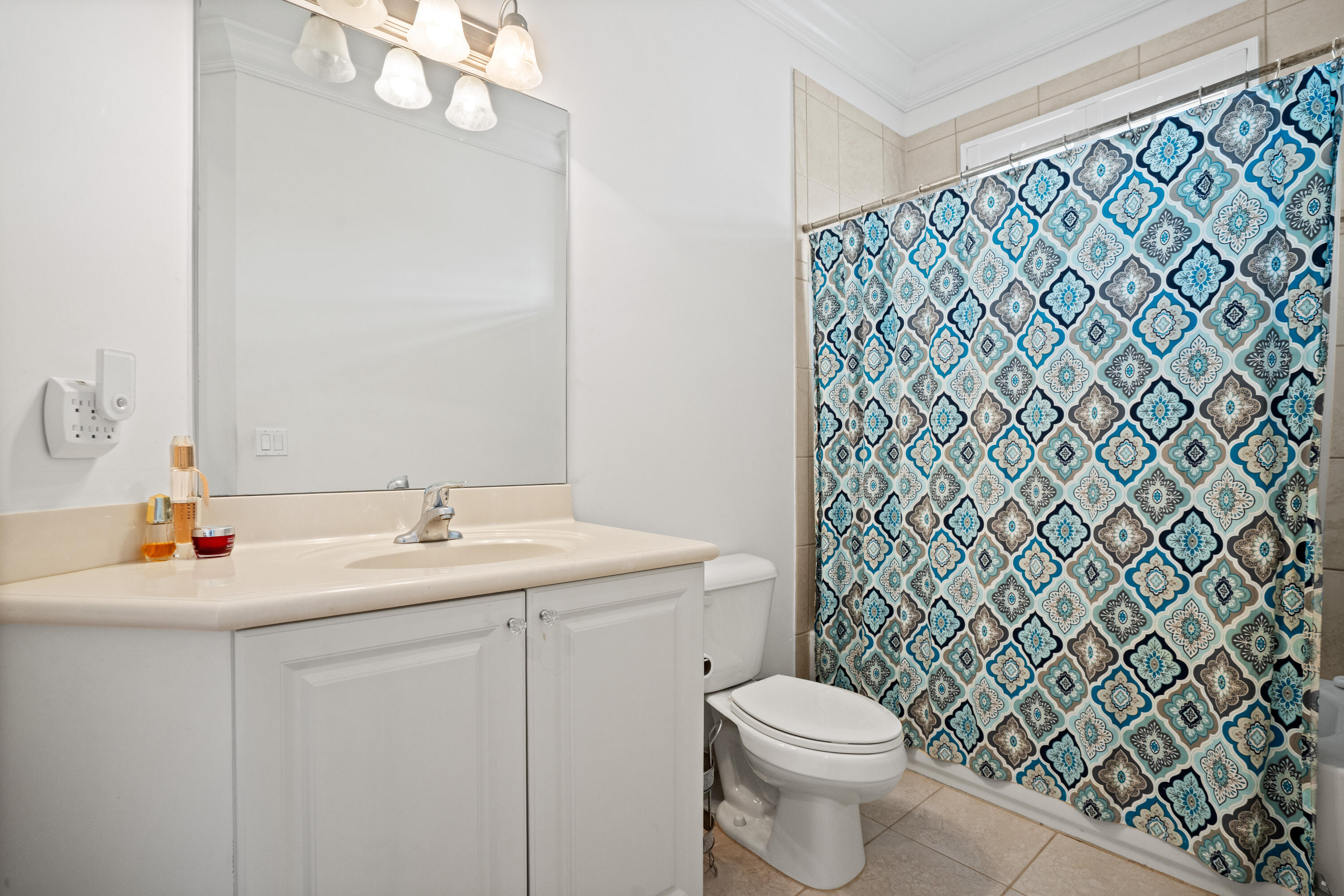 BAYHILL ESTATES - Residential
