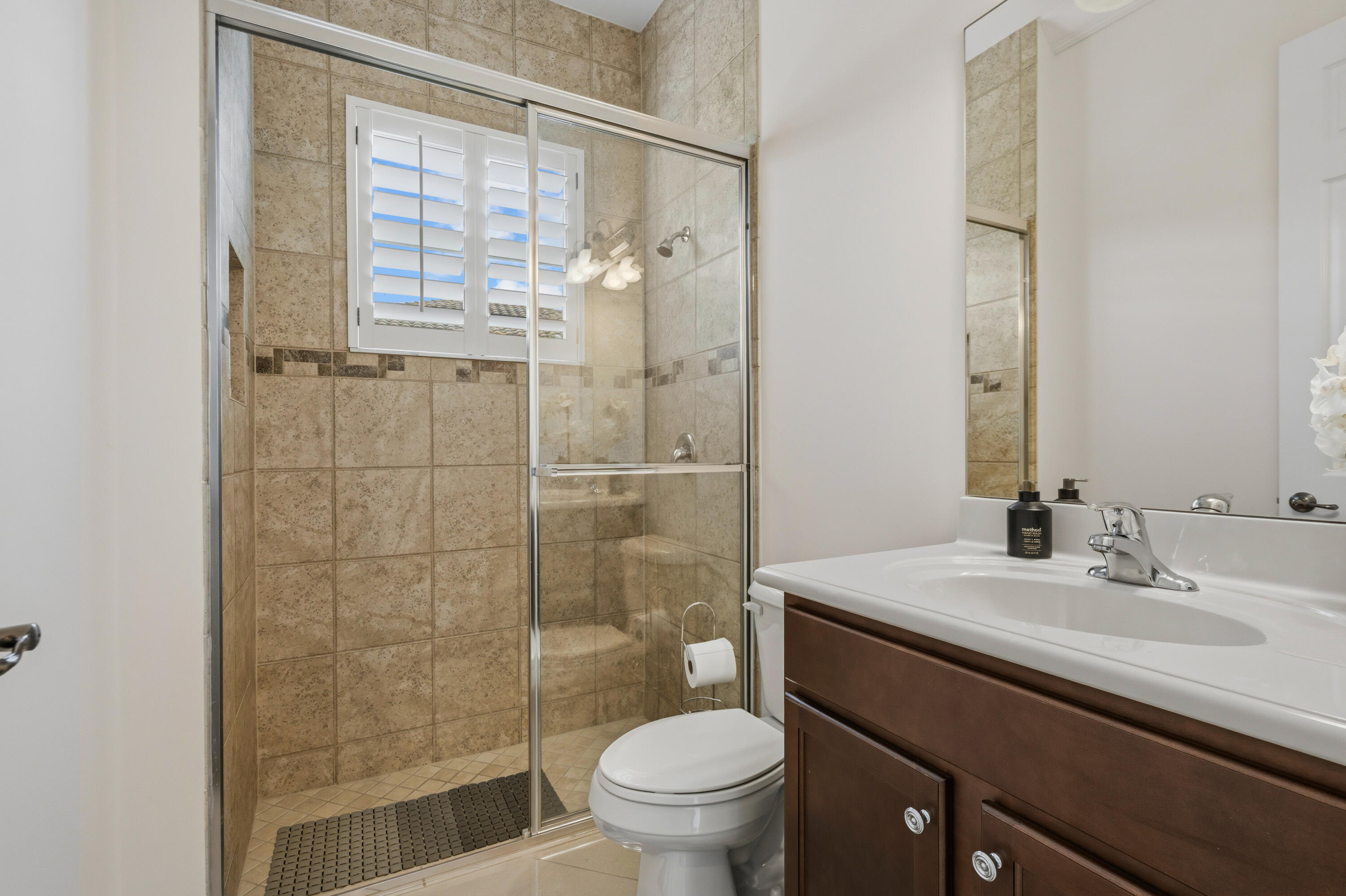 BAYHILL ESTATES - Residential