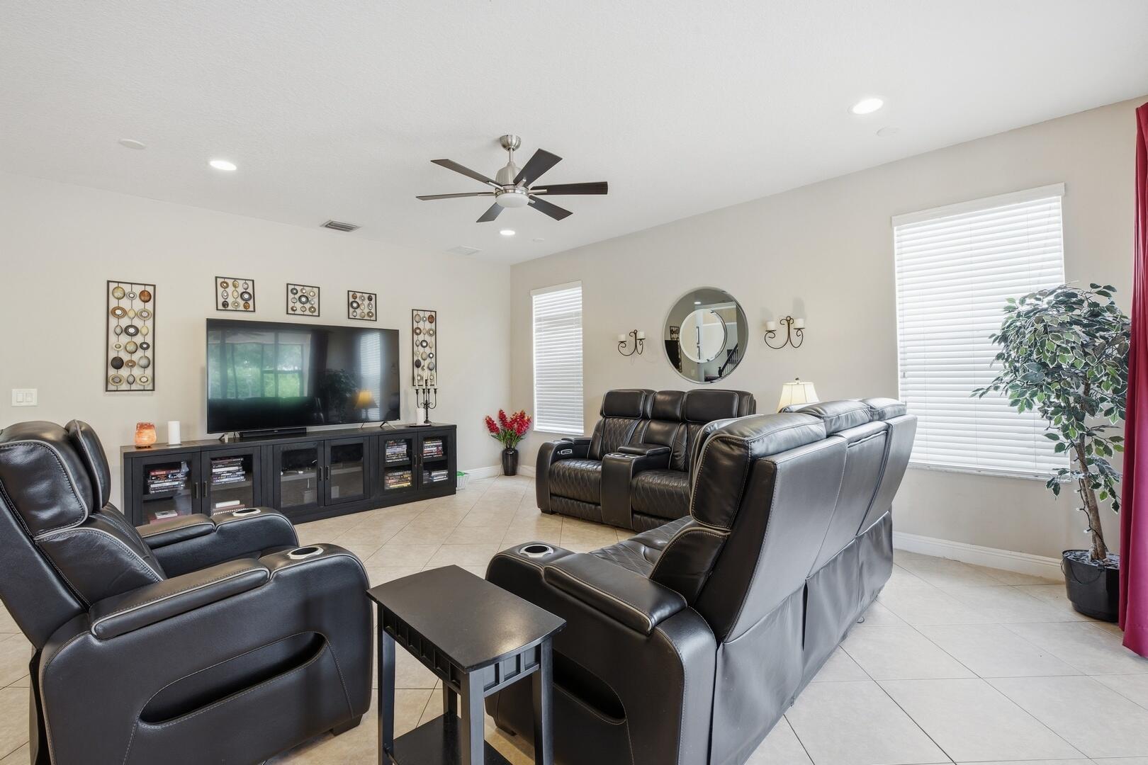 CANYON LAKES - Residential