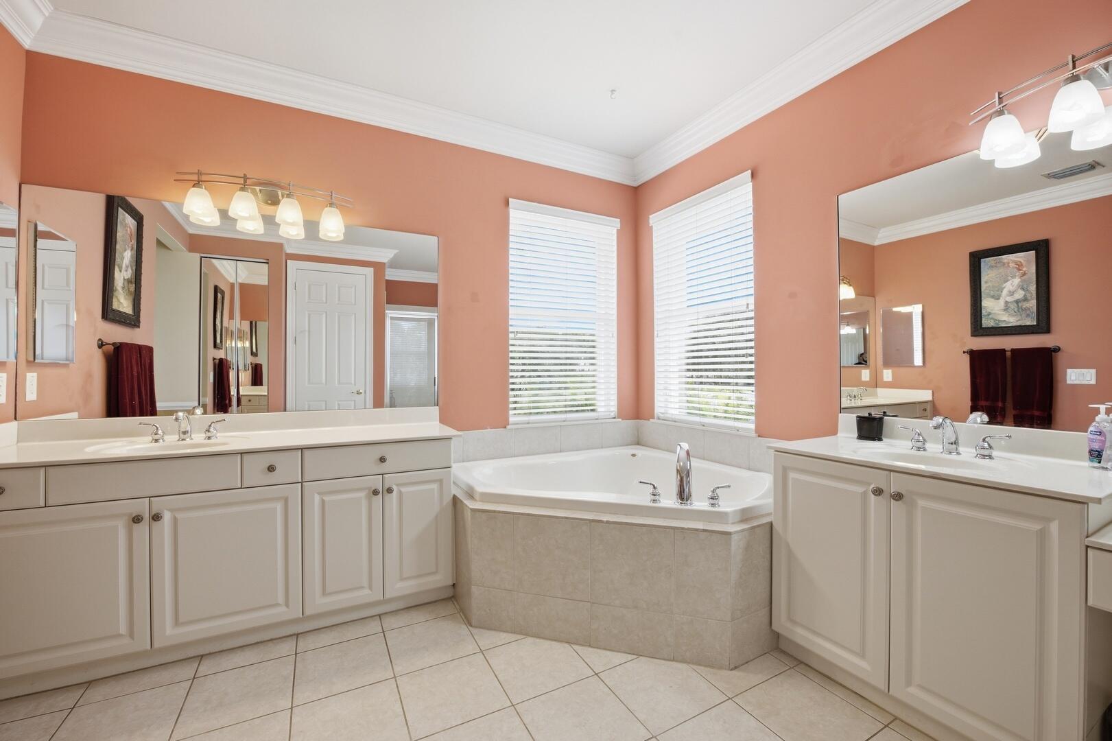 CANYON LAKES - Residential