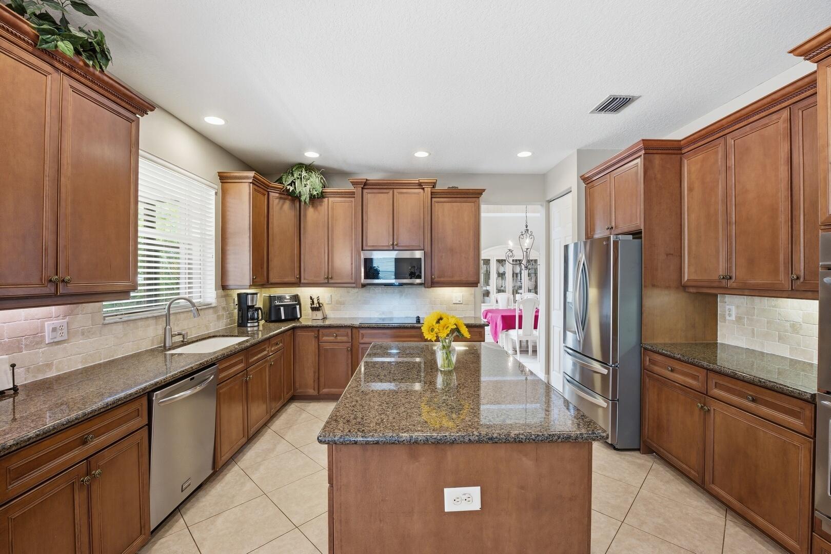 CANYON LAKES - Residential
