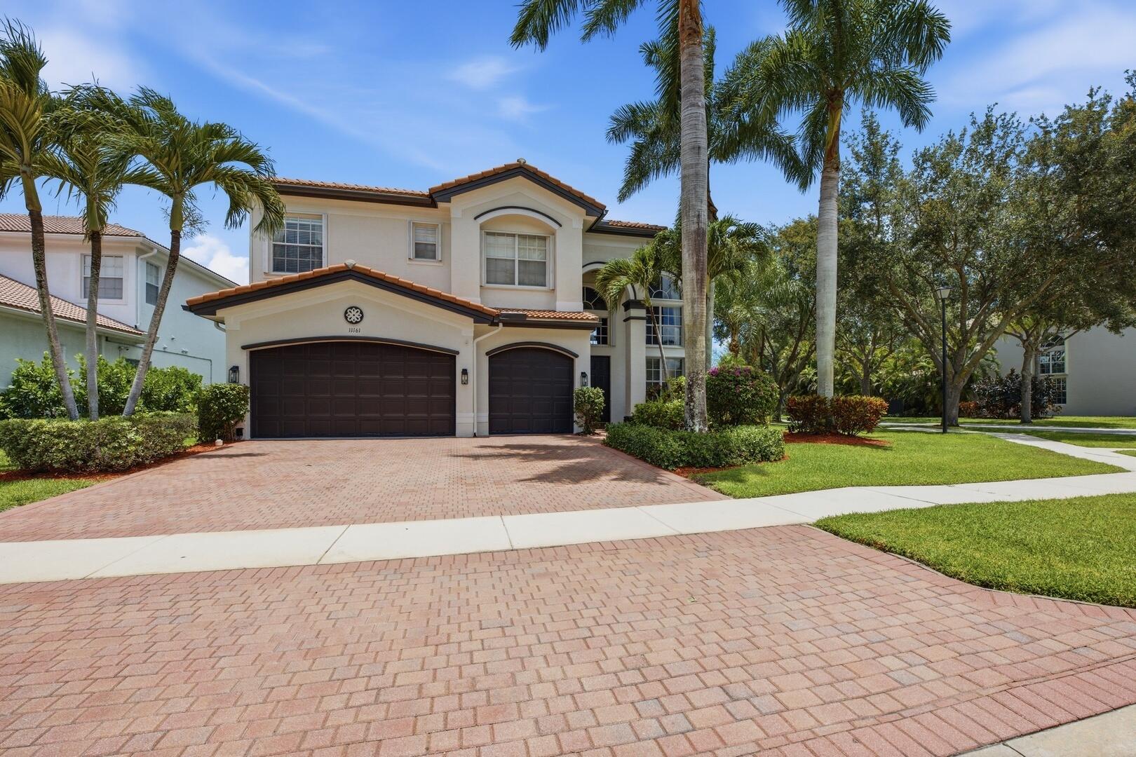 CANYON LAKES - Residential