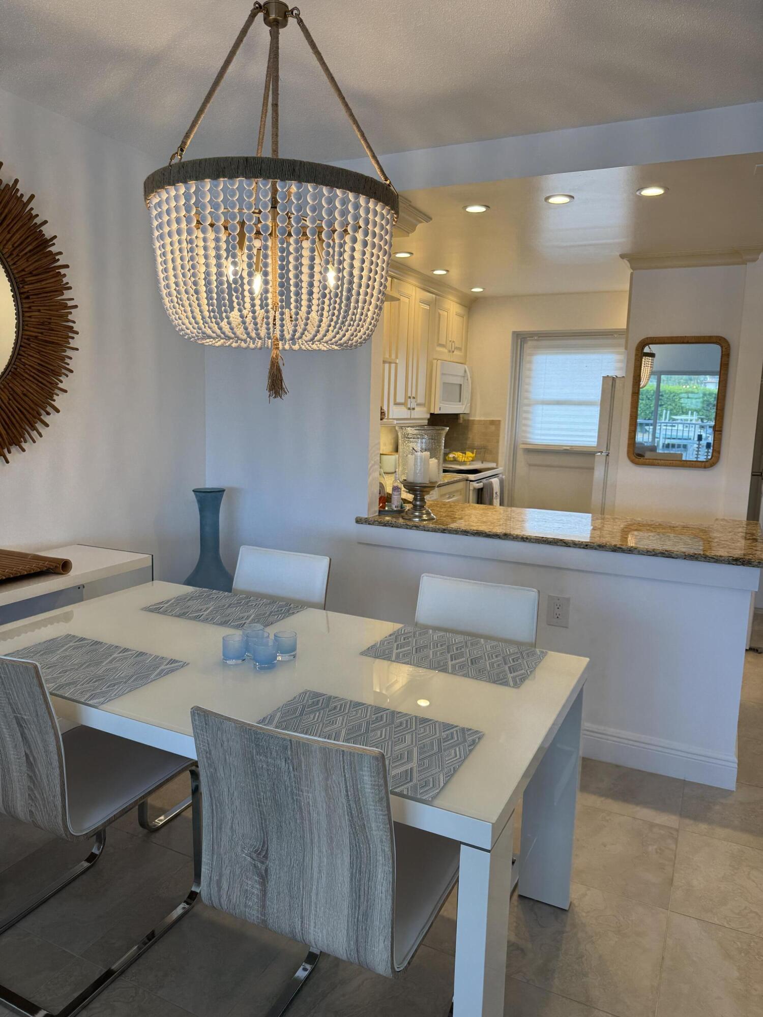 RIVER HOUSE TOWERS CONDO - Residential Lease