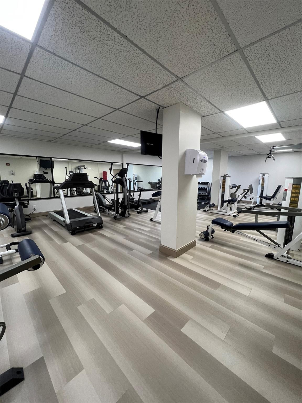 EMBASSY TOWER INC CONDO - Residential Lease