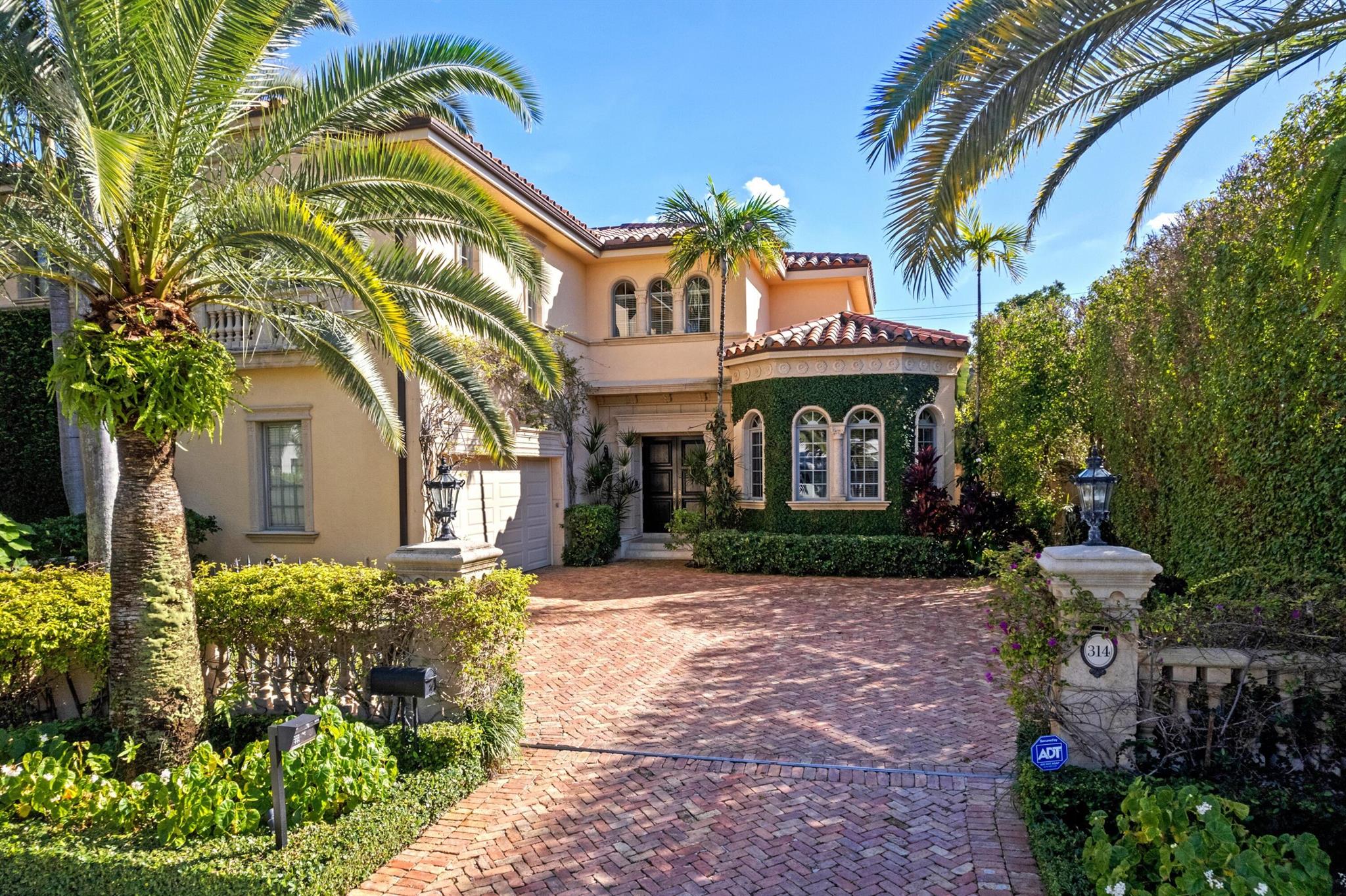 ROYAL PARK - Residential