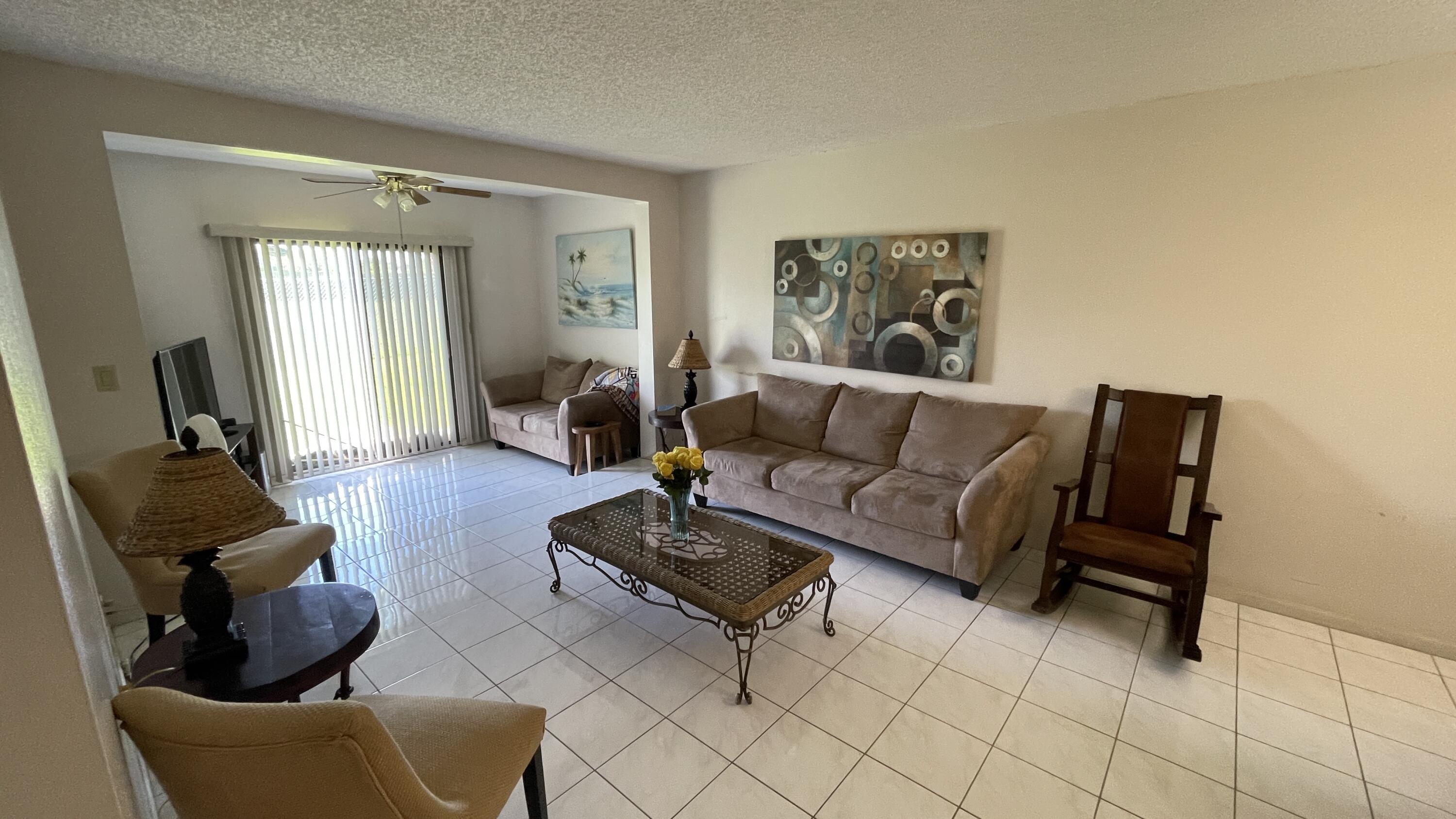 ROYALE GARDENS CONDO - Residential