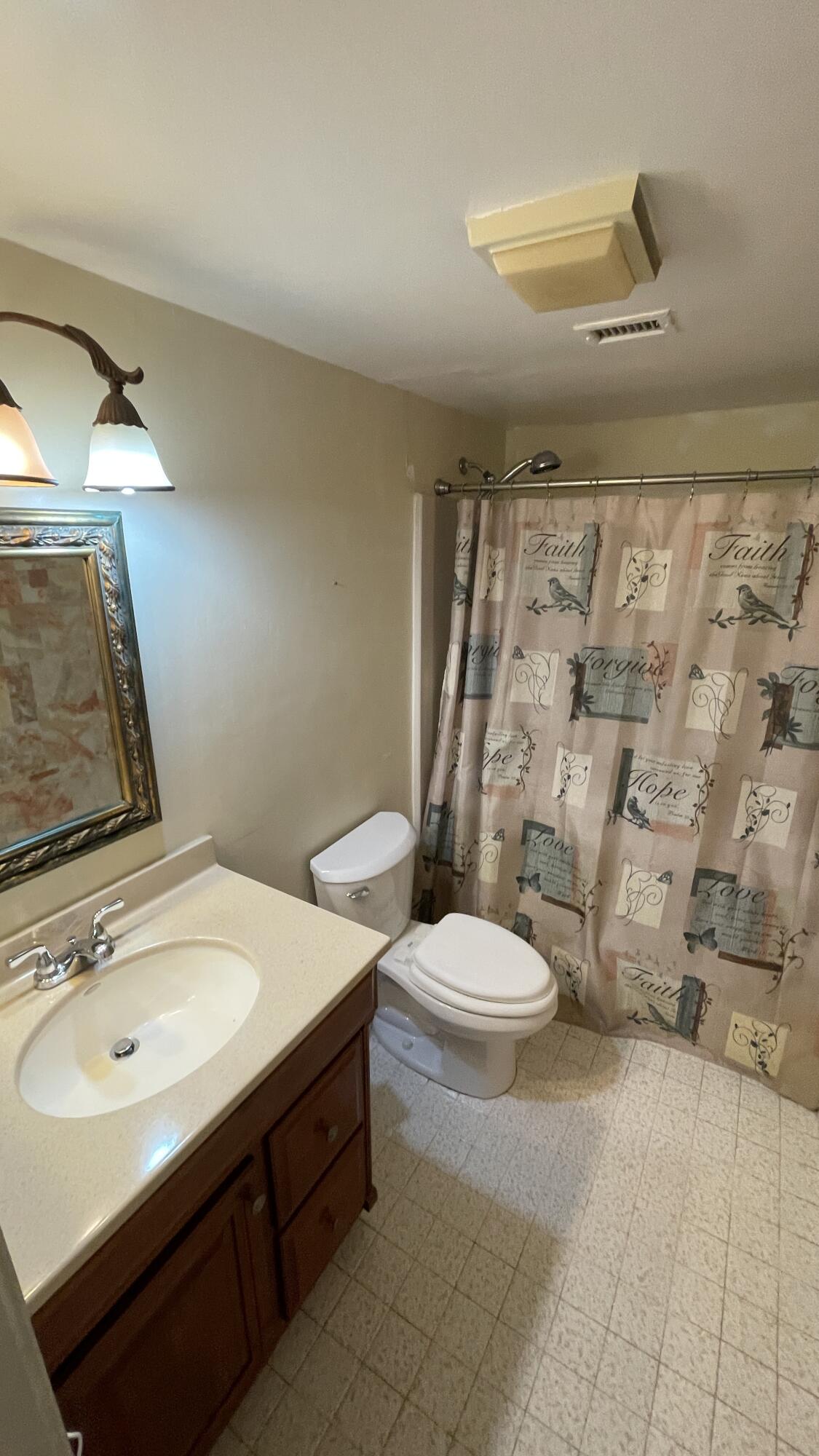 ROYALE GARDENS CONDO - Residential