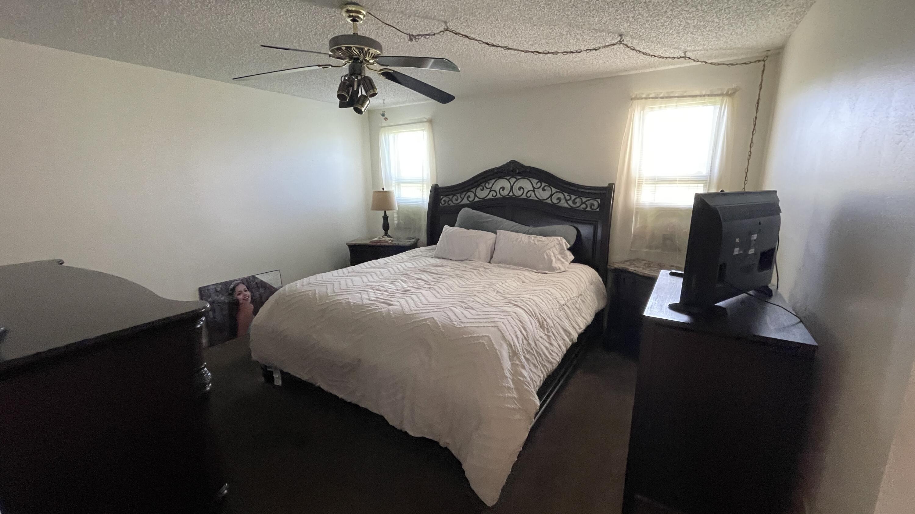 ROYALE GARDENS CONDO - Residential