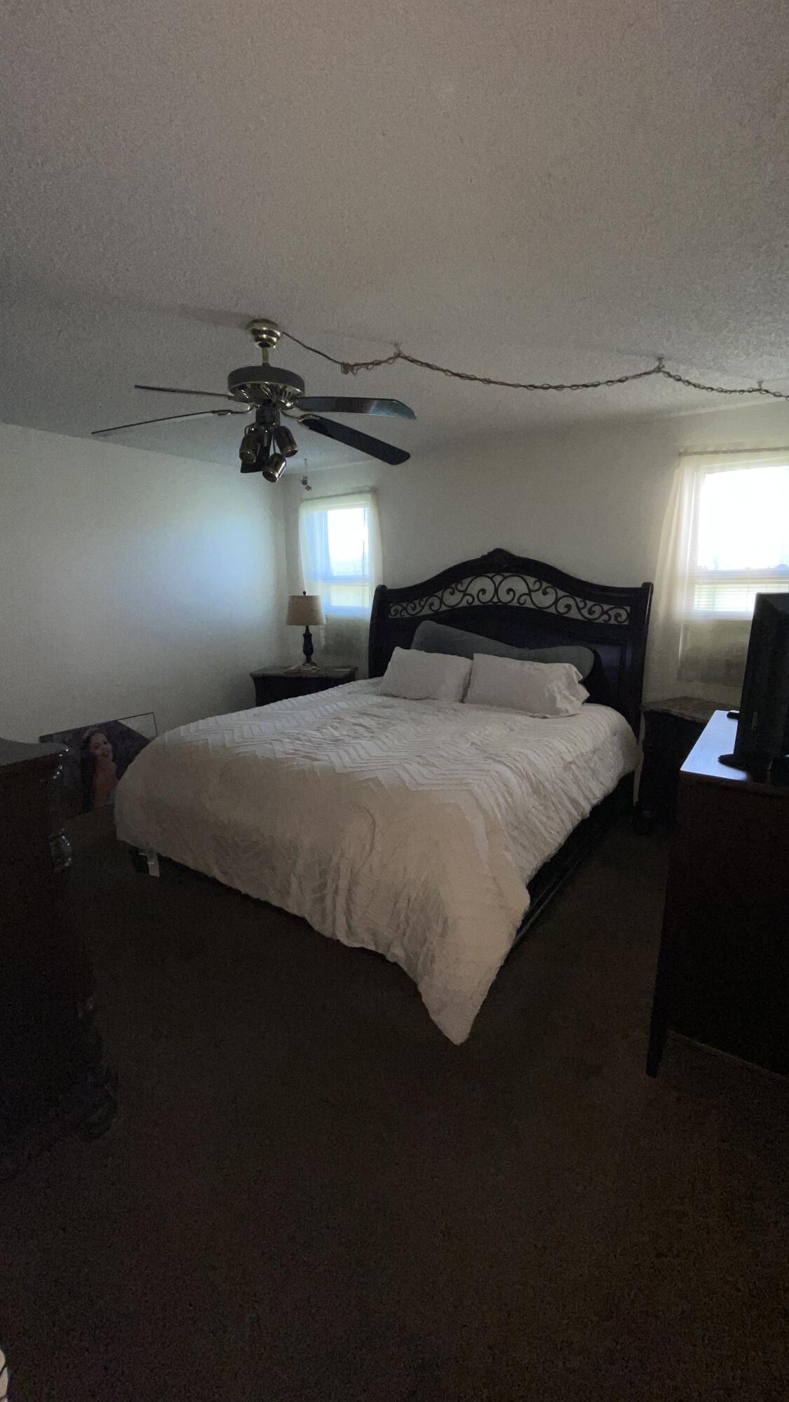 ROYALE GARDENS CONDO - Residential