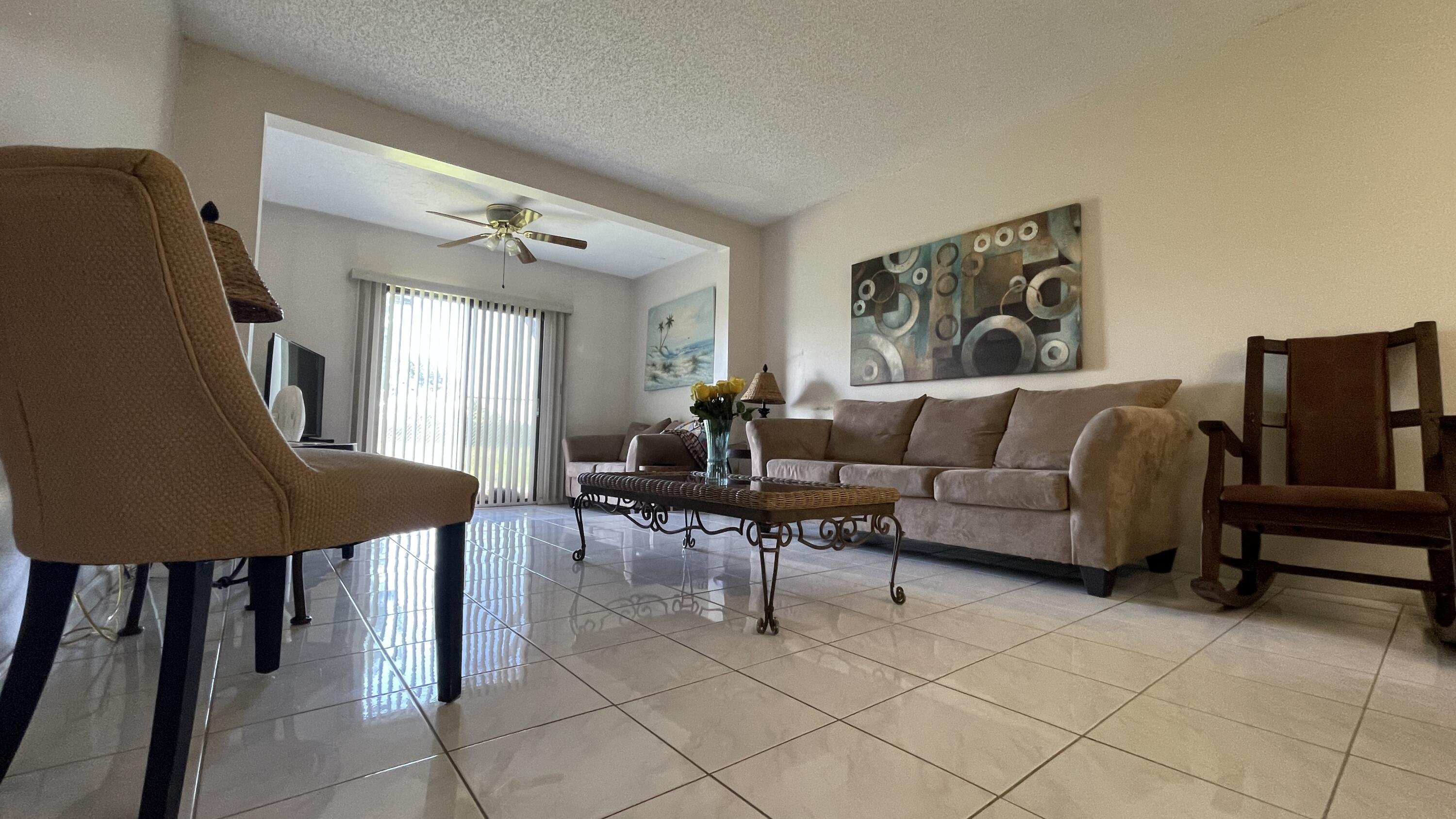 ROYALE GARDENS CONDO - Residential