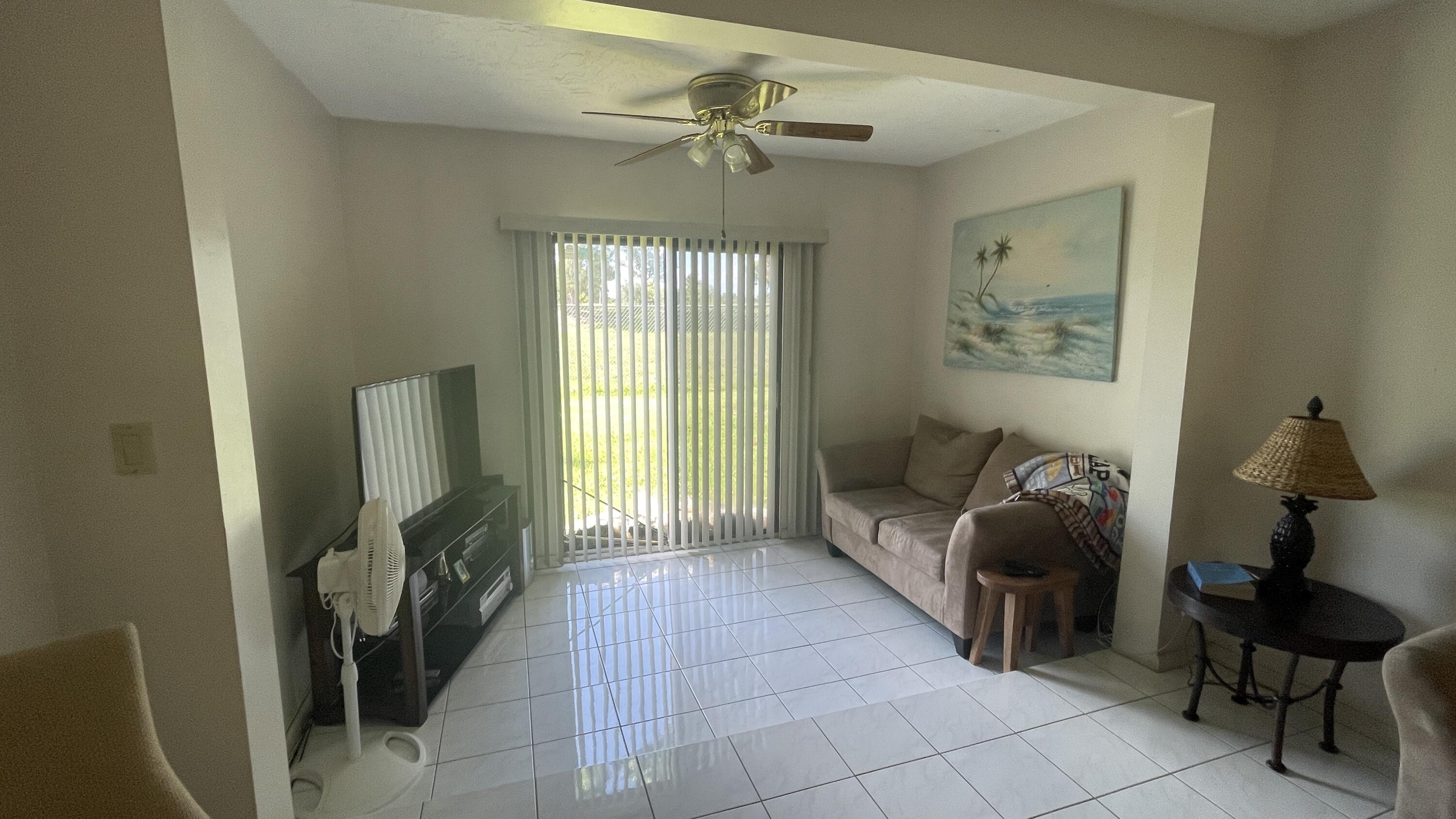 ROYALE GARDENS CONDO - Residential