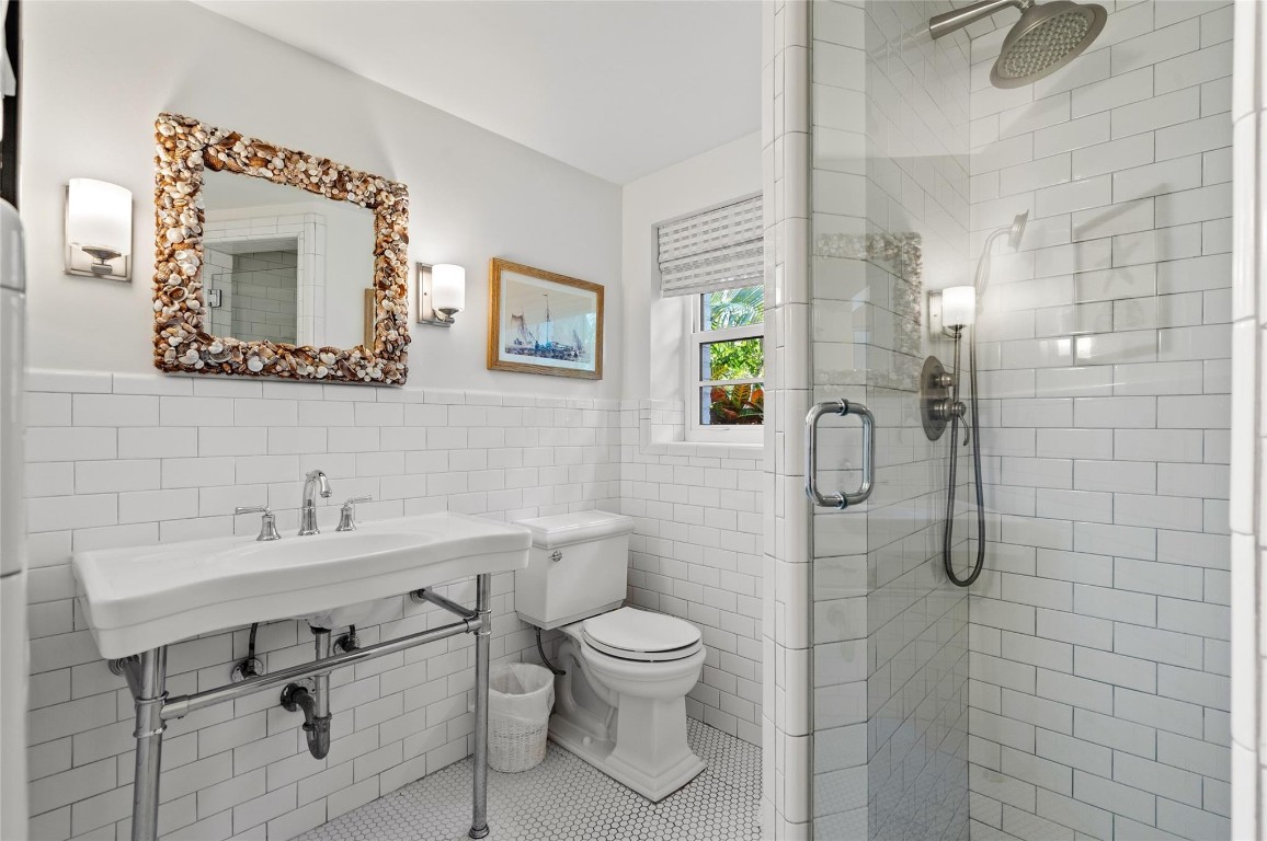 Las Olas Isles - Residential