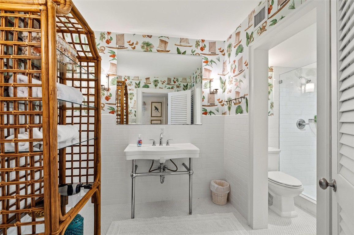 Las Olas Isles - Residential