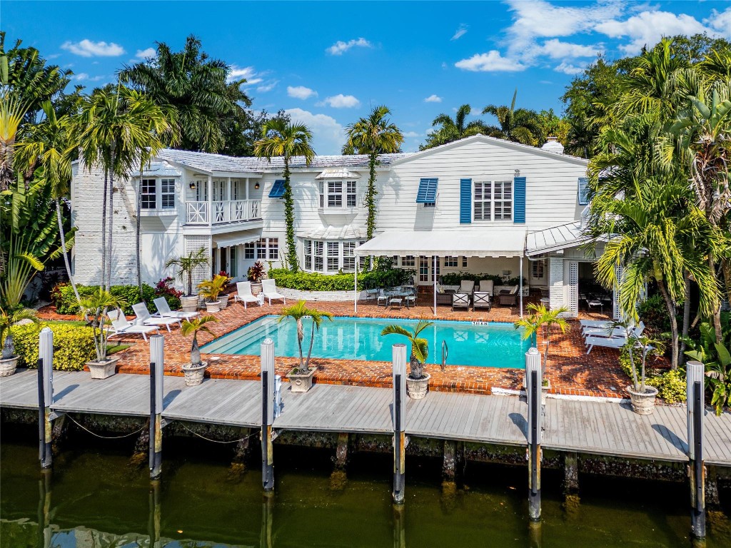 Las Olas Isles - Residential