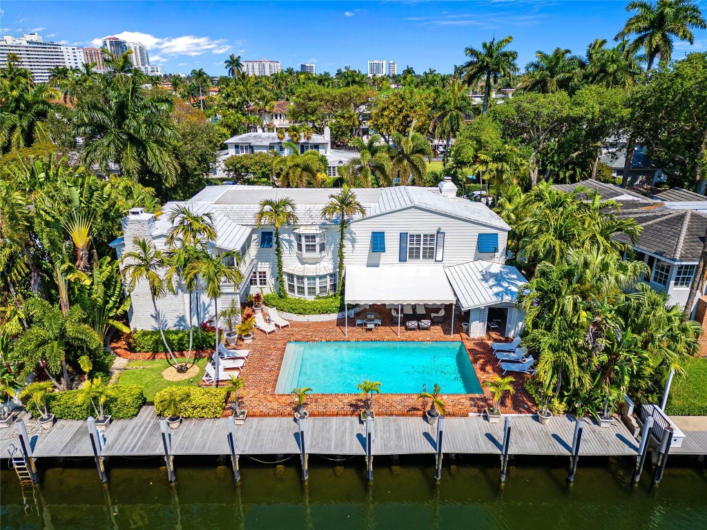 Las Olas Isles - Residential