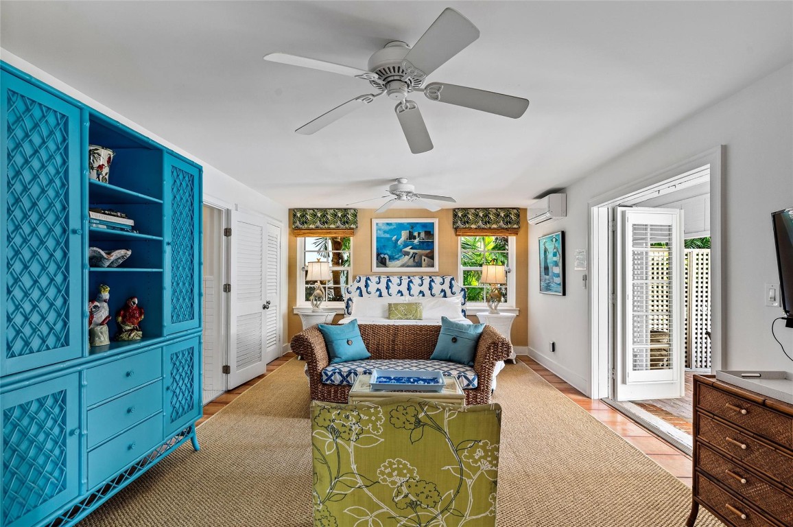 Las Olas Isles - Residential