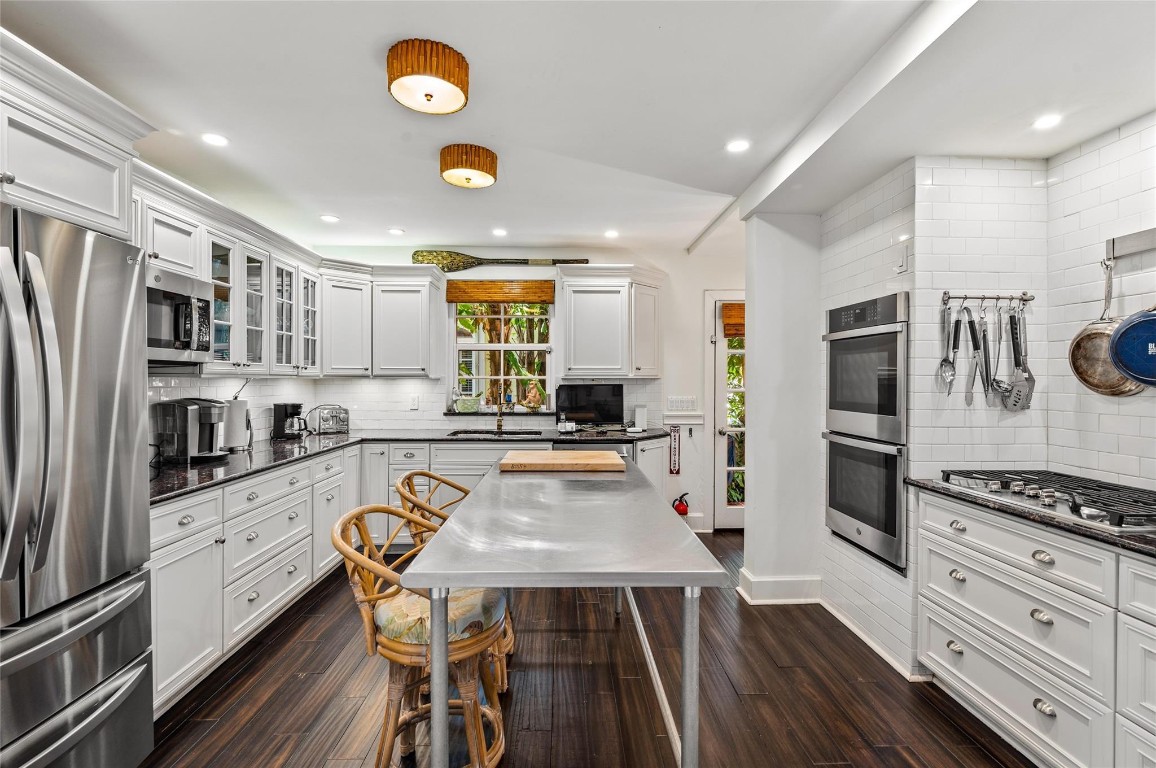 Las Olas Isles - Residential
