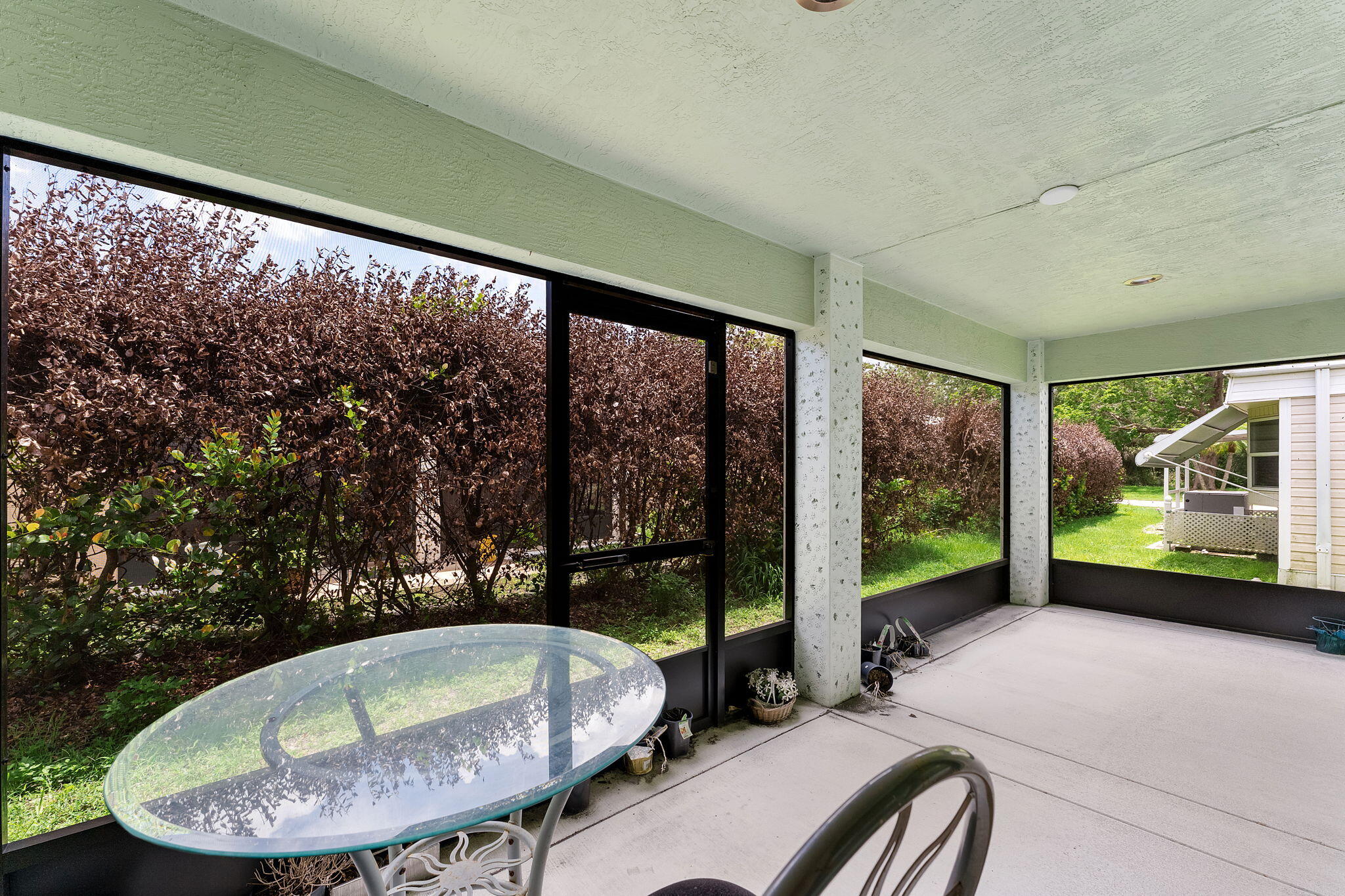 SPANISH LAKES ONE LEASEHOLD ESTATES - Residential