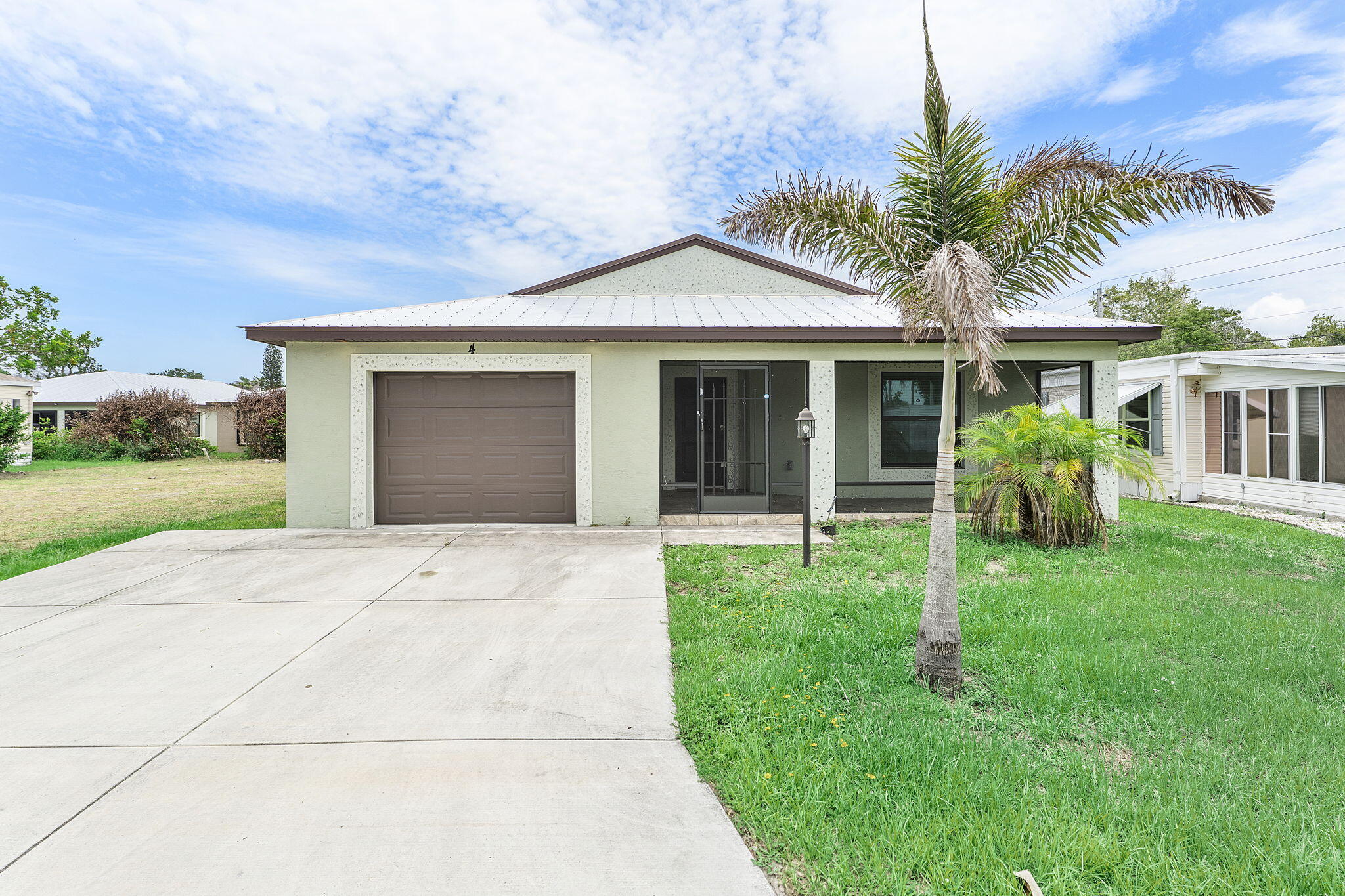 SPANISH LAKES ONE LEASEHOLD ESTATES - Residential