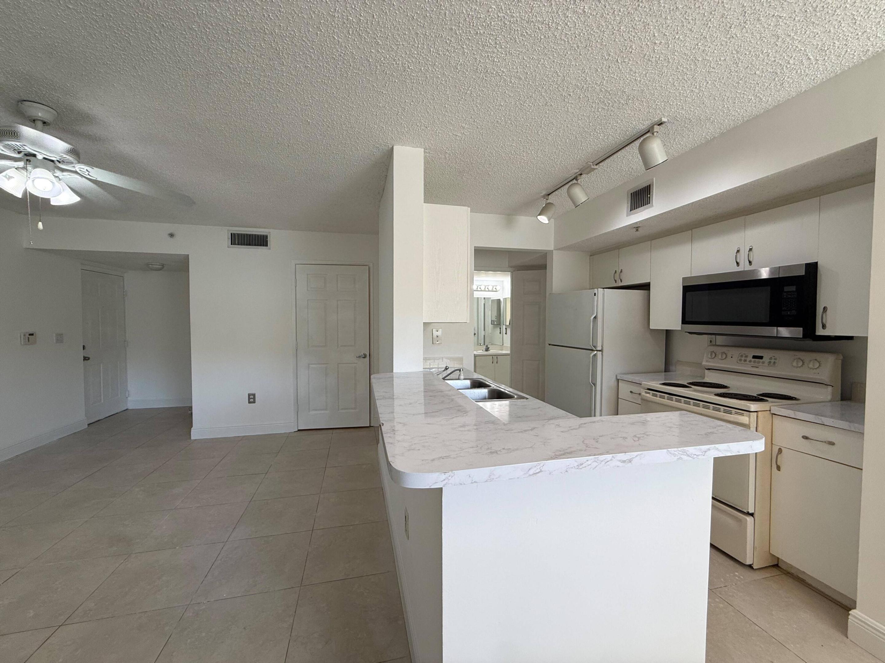 RIVIERA PALMS CONDO - Residential Lease