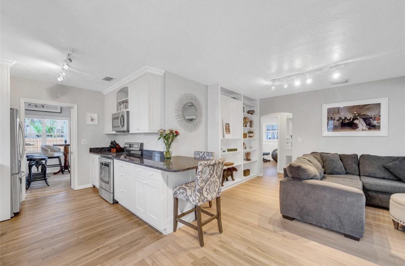 CROISSANT PARK RIVER SEC - Residential Lease
