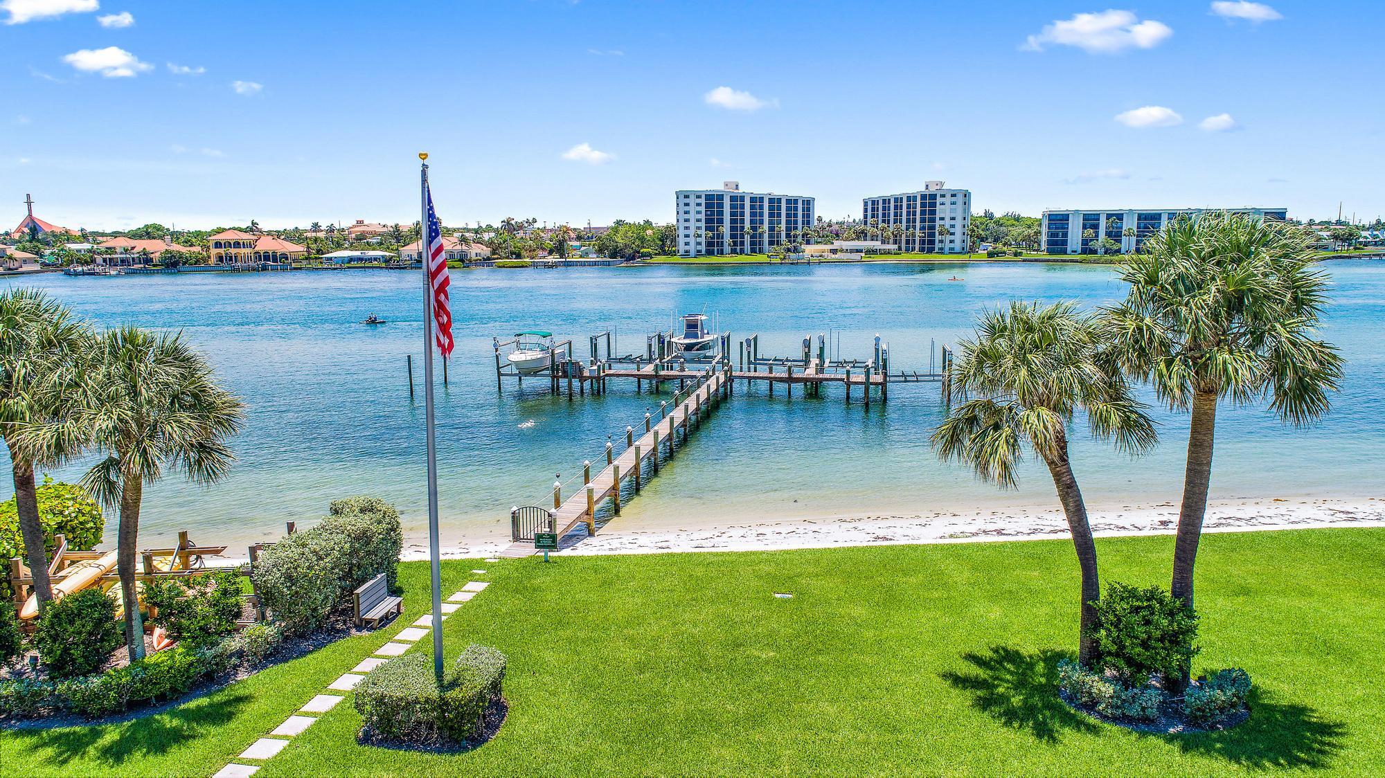PASSAGES OF JUPITER ISLAND CONDO - Residential