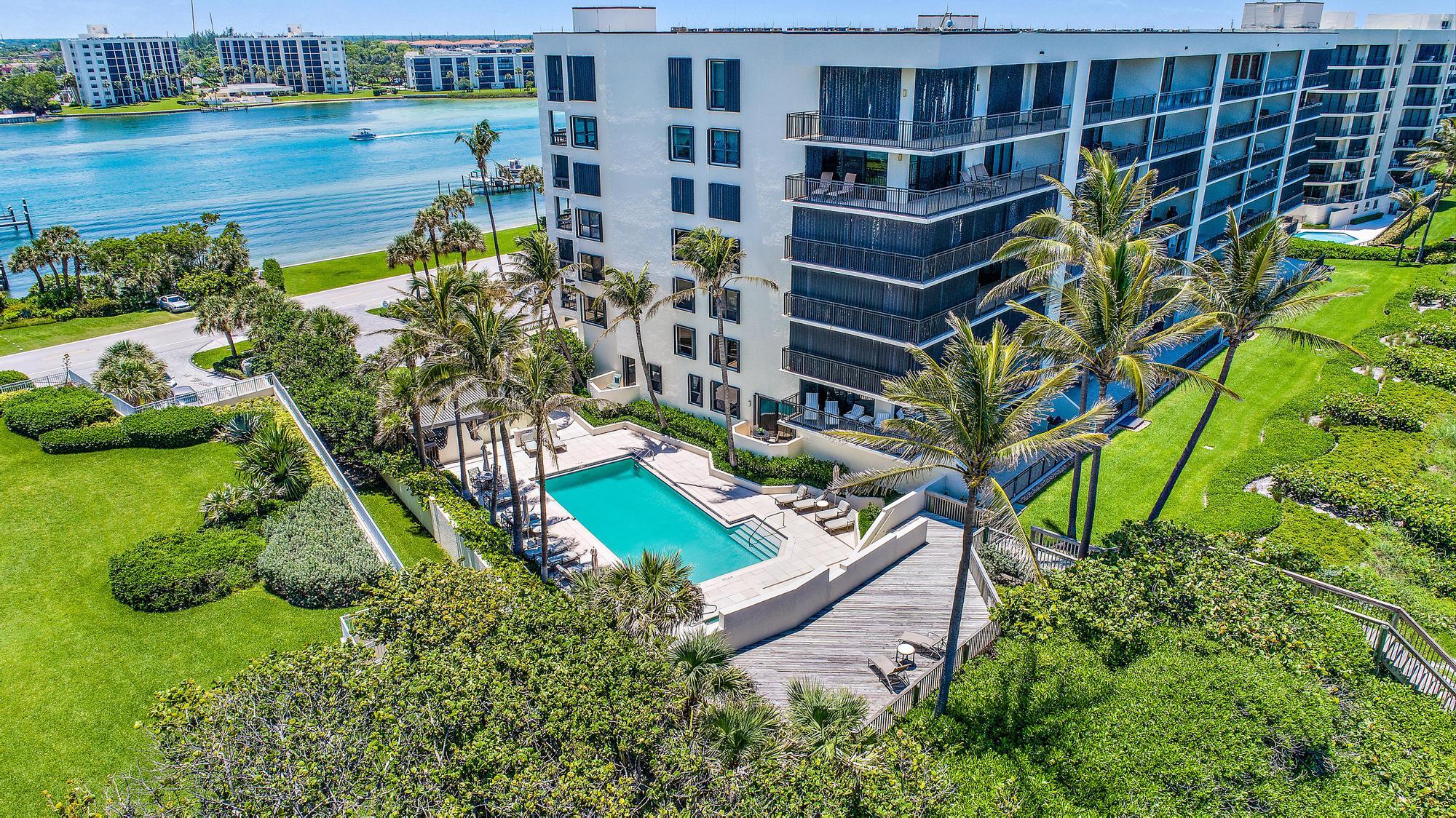 PASSAGES OF JUPITER ISLAND CONDO - Residential