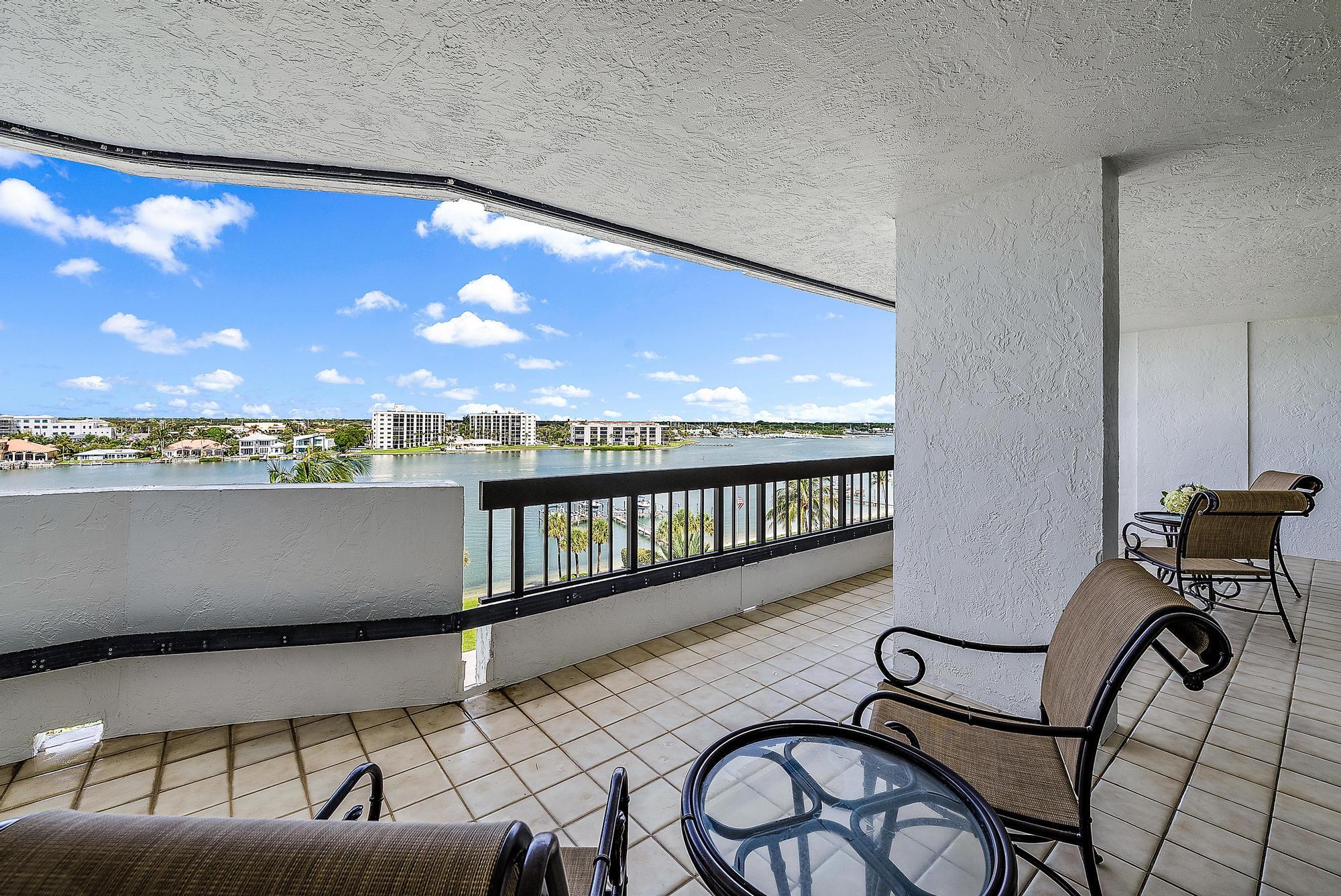 PASSAGES OF JUPITER ISLAND CONDO - Residential