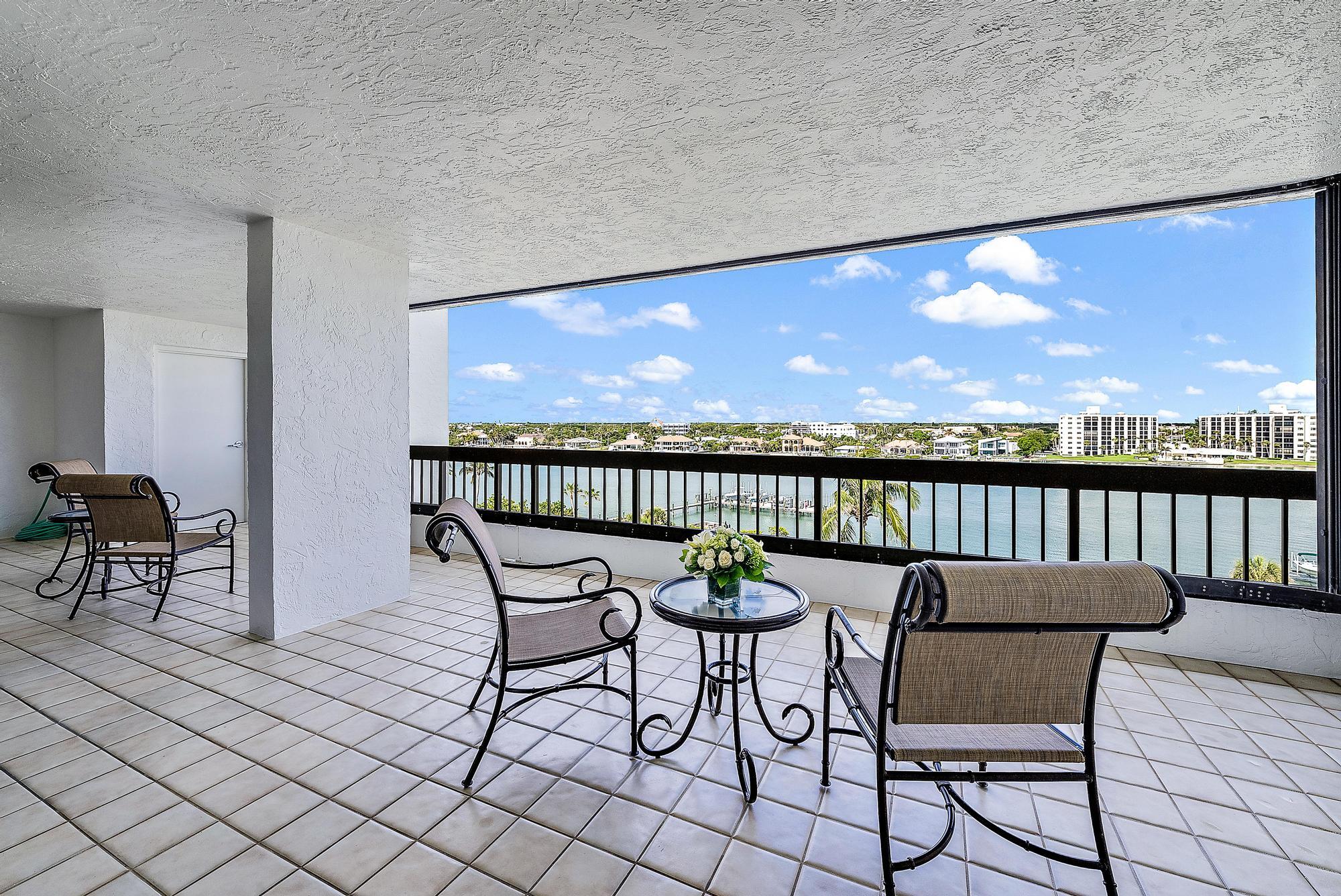 PASSAGES OF JUPITER ISLAND CONDO - Residential