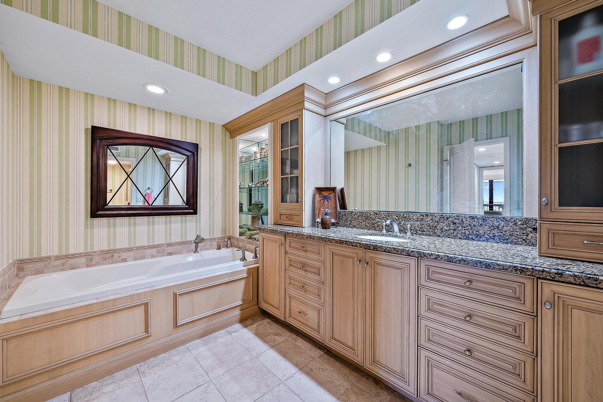PASSAGES OF JUPITER ISLAND CONDO - Residential