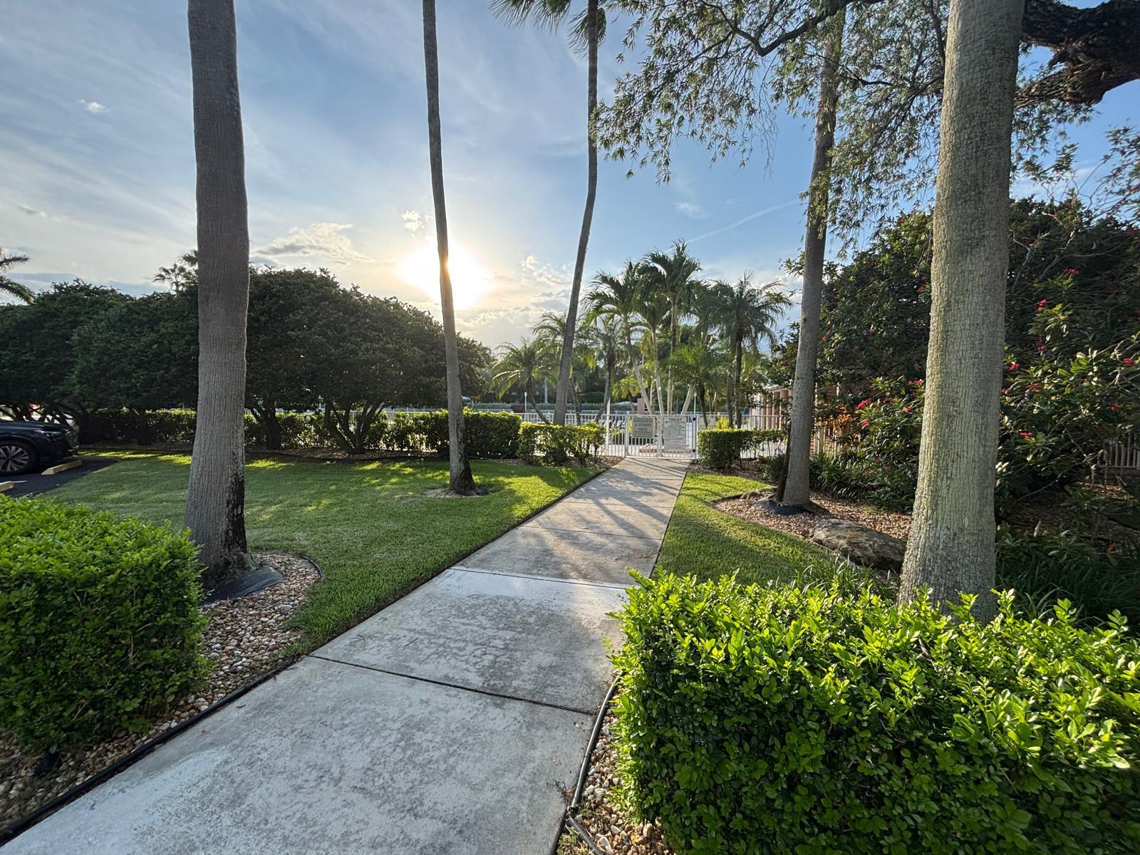TRENT CONDOMINIUM H - Residential Lease