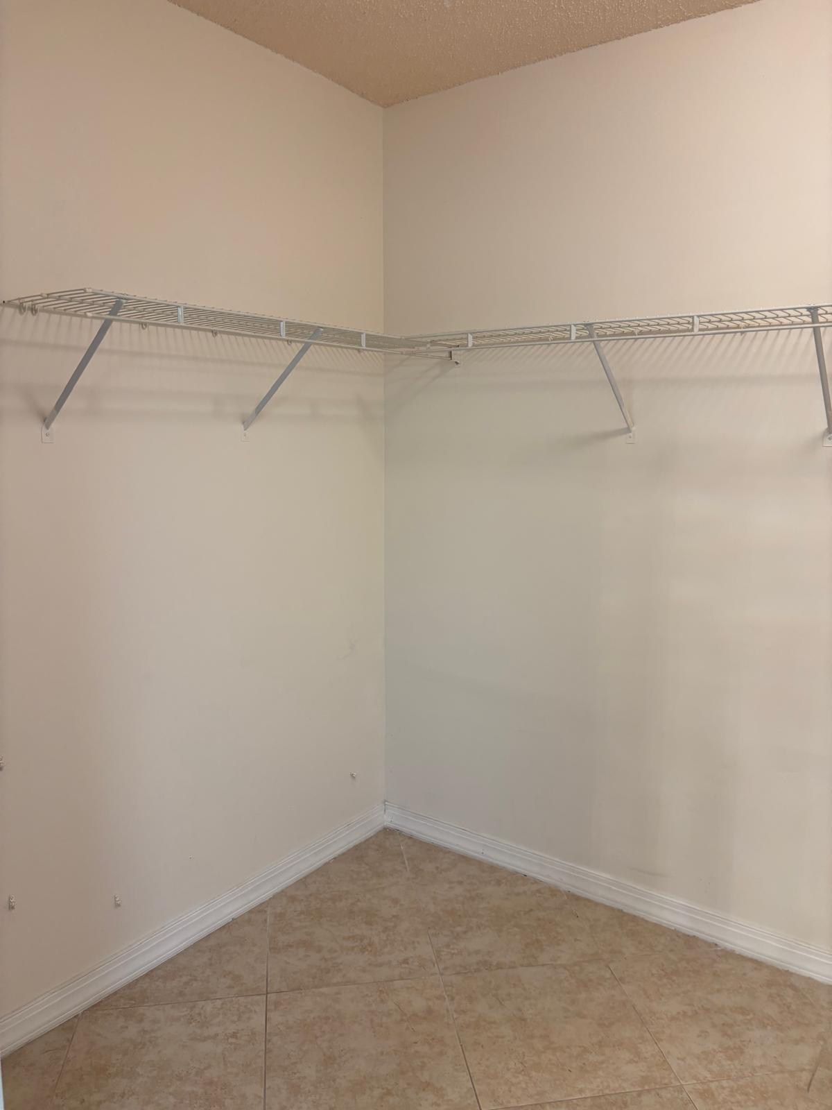 TRENT CONDOMINIUM H - Residential Lease