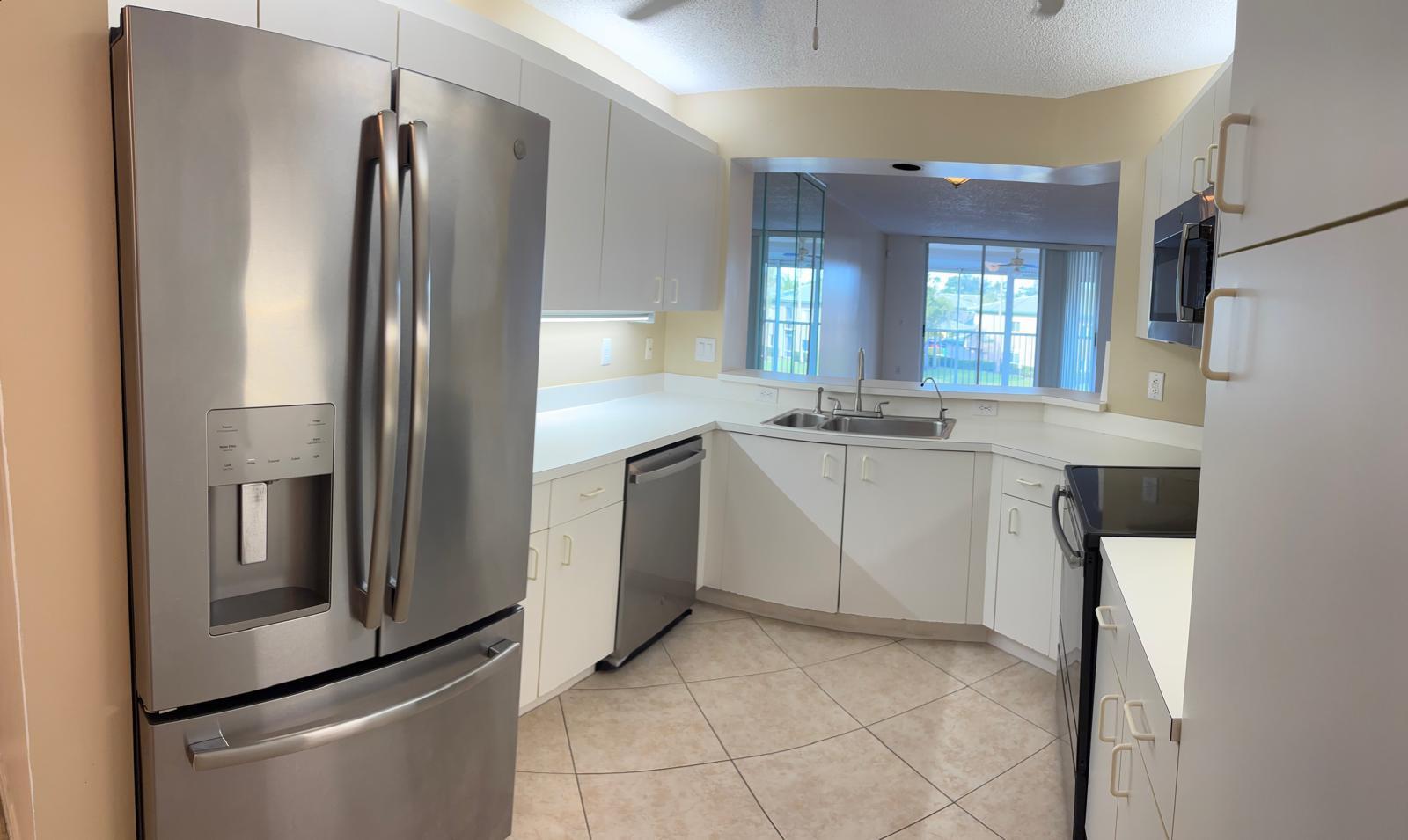 TRENT CONDOMINIUM H - Residential Lease