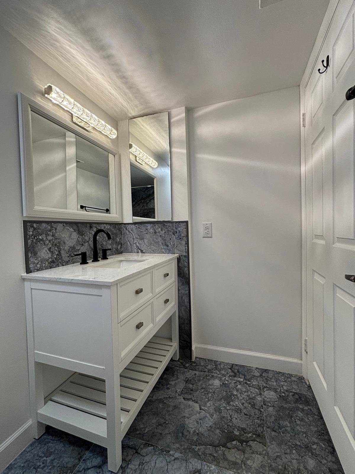 TRENT CONDOMINIUM H - Residential Lease