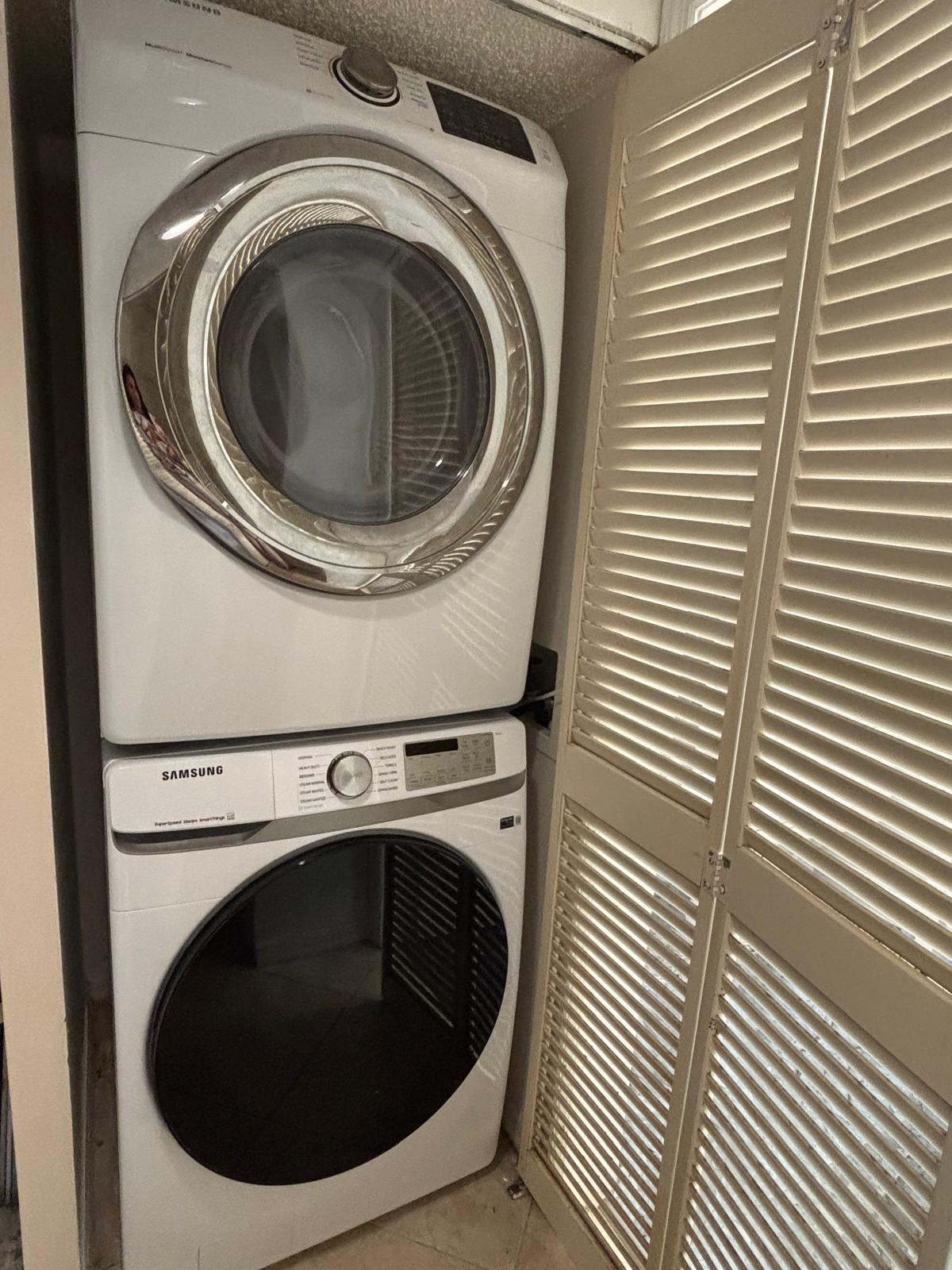 TRENT CONDOMINIUM H - Residential Lease