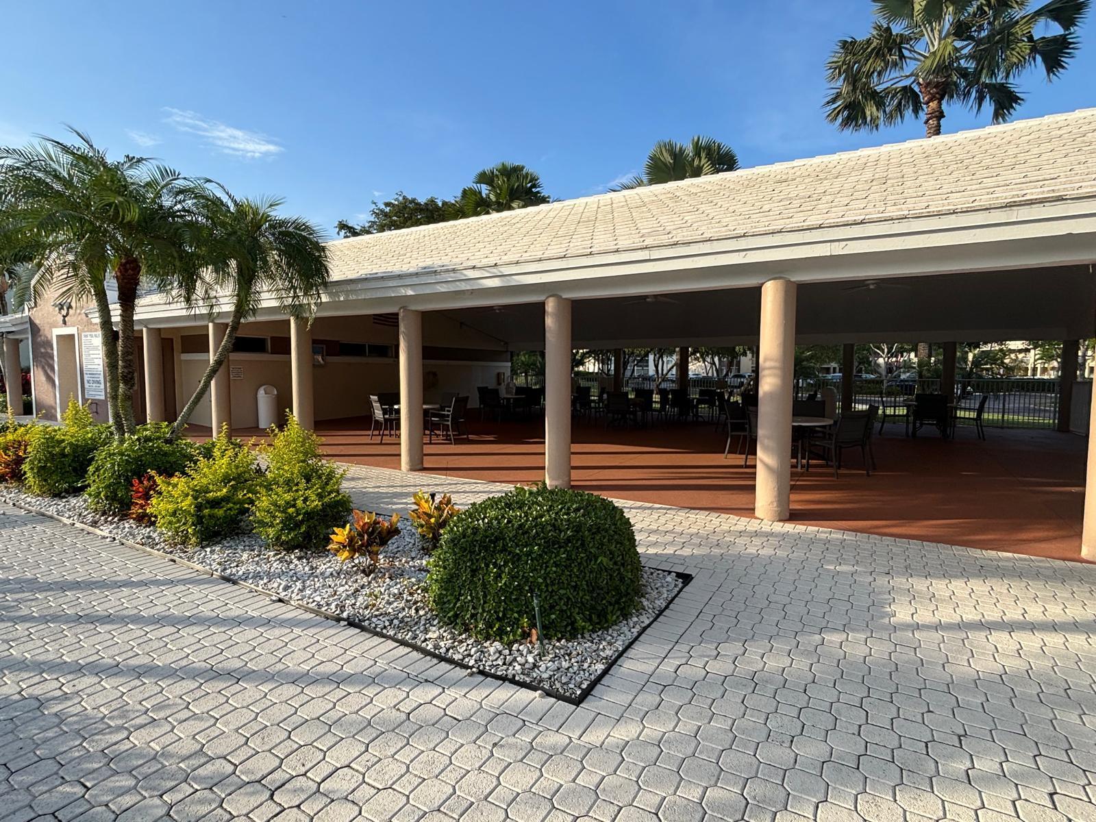 TRENT CONDOMINIUM H - Residential Lease