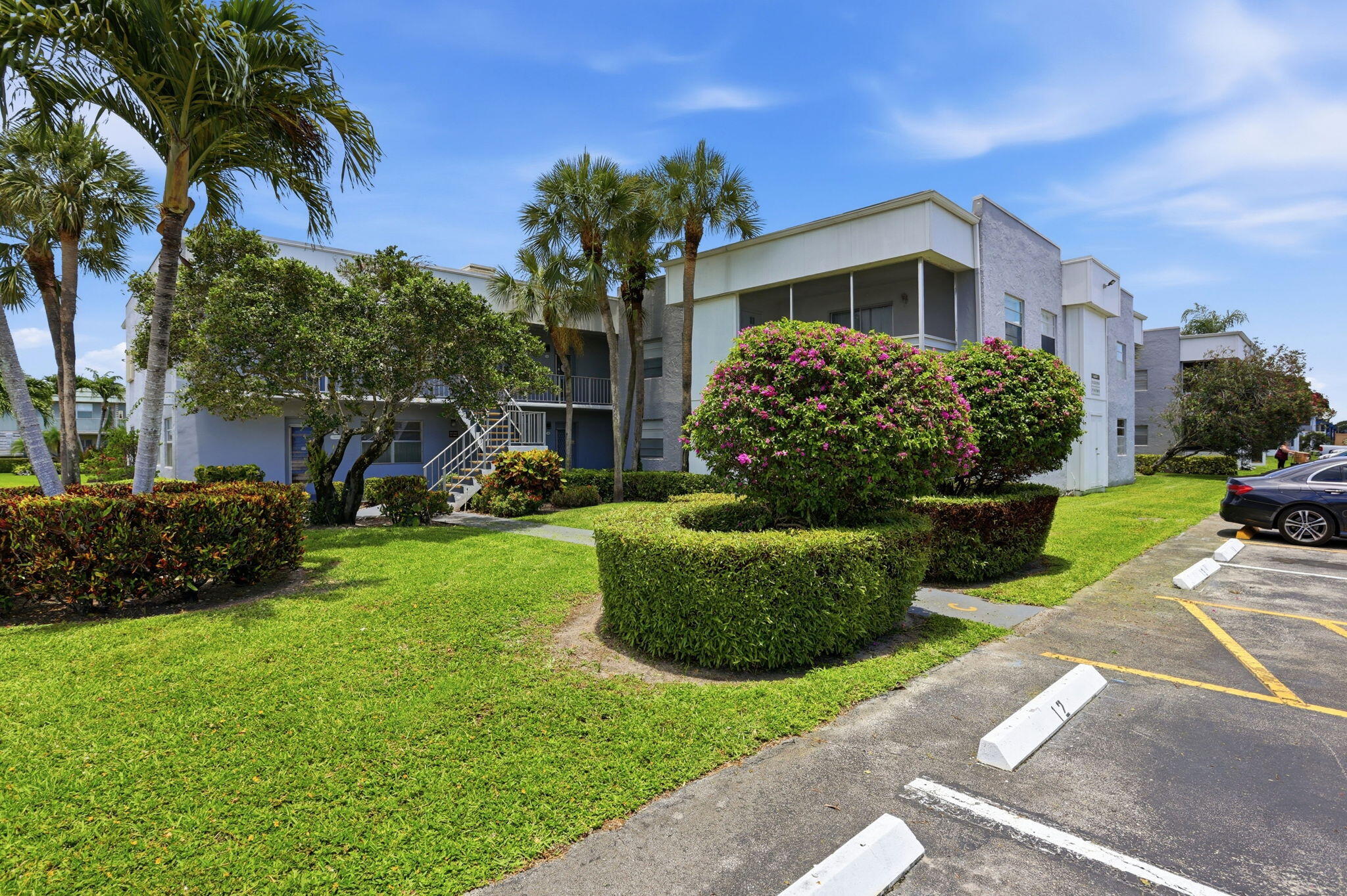 KINGS POINT FLANDERS CONDOS - Residential