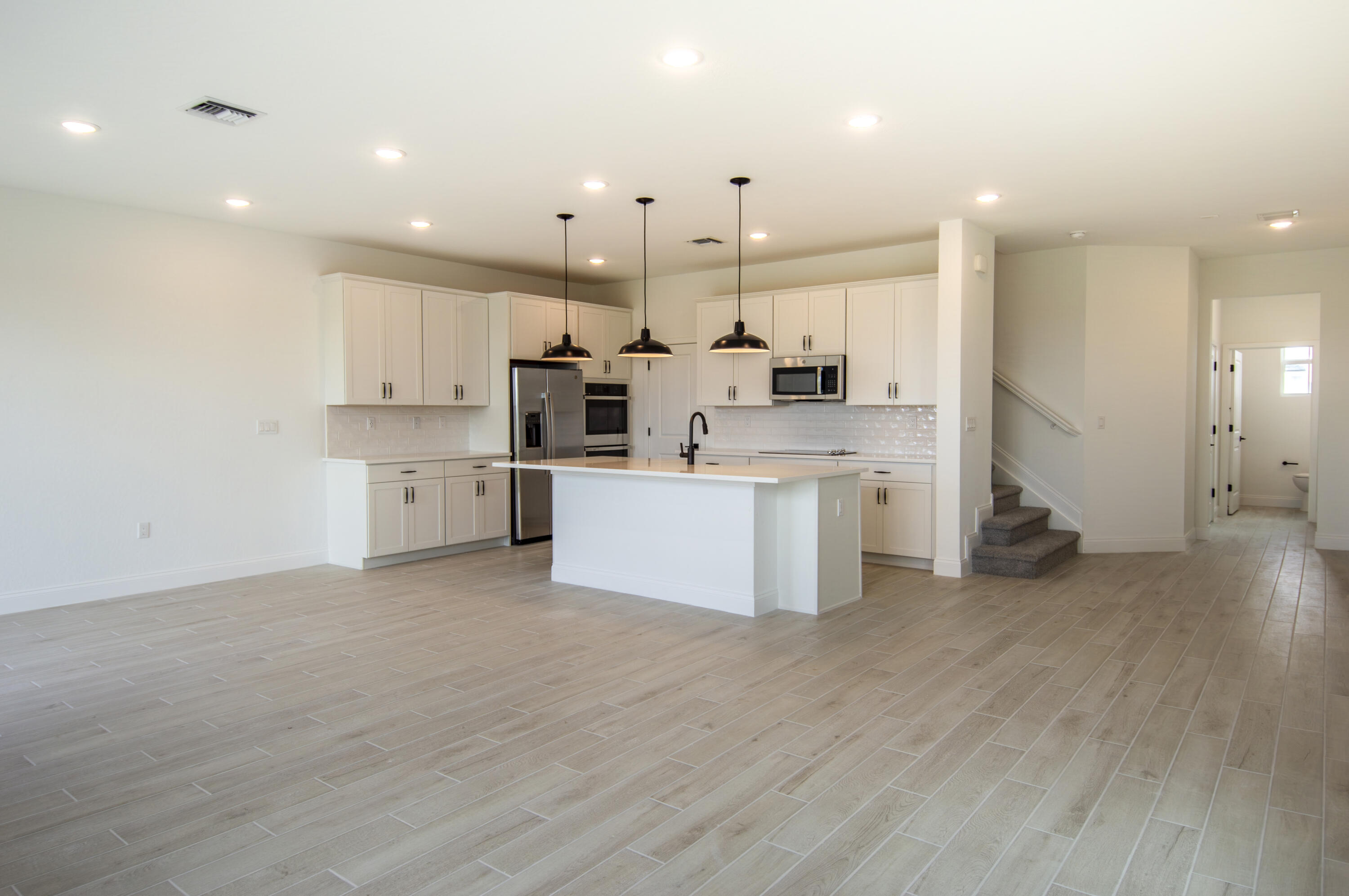 SALERNO RESERVE AT SHOWCASE PUD PHASE 2 - Residential Lease