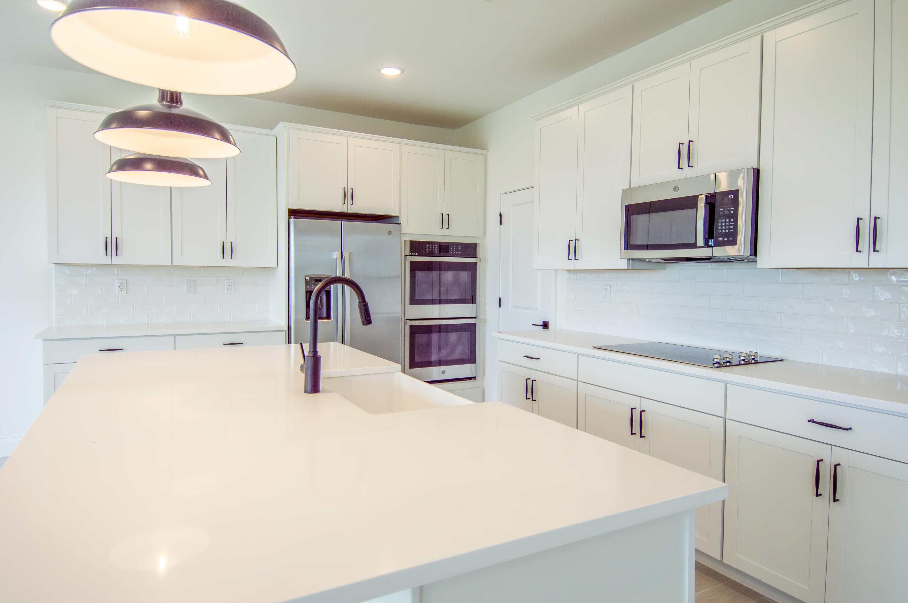 SALERNO RESERVE AT SHOWCASE PUD PHASE 2 - Residential Lease