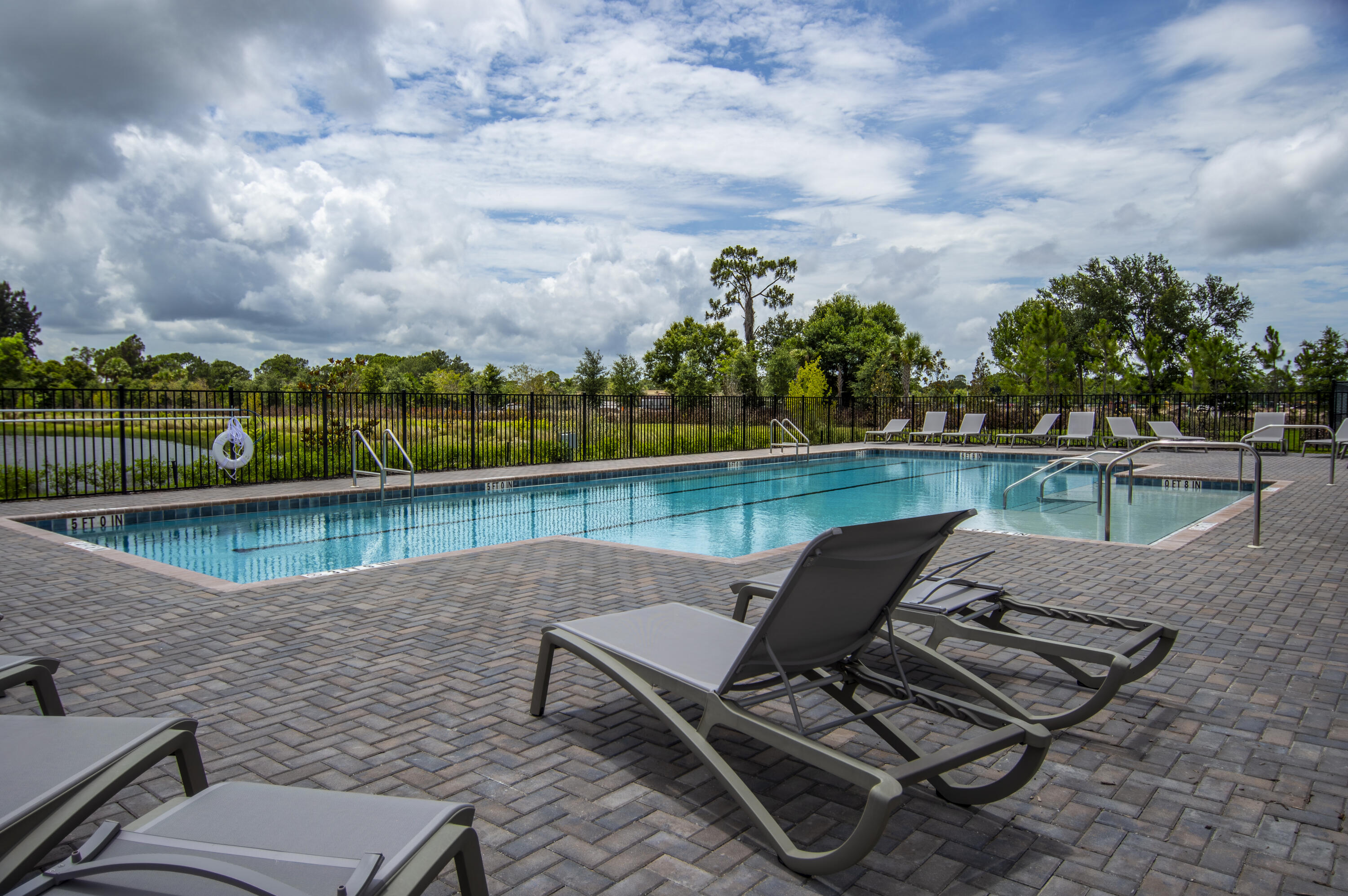 SALERNO RESERVE AT SHOWCASE PUD PHASE 2 - Residential Lease