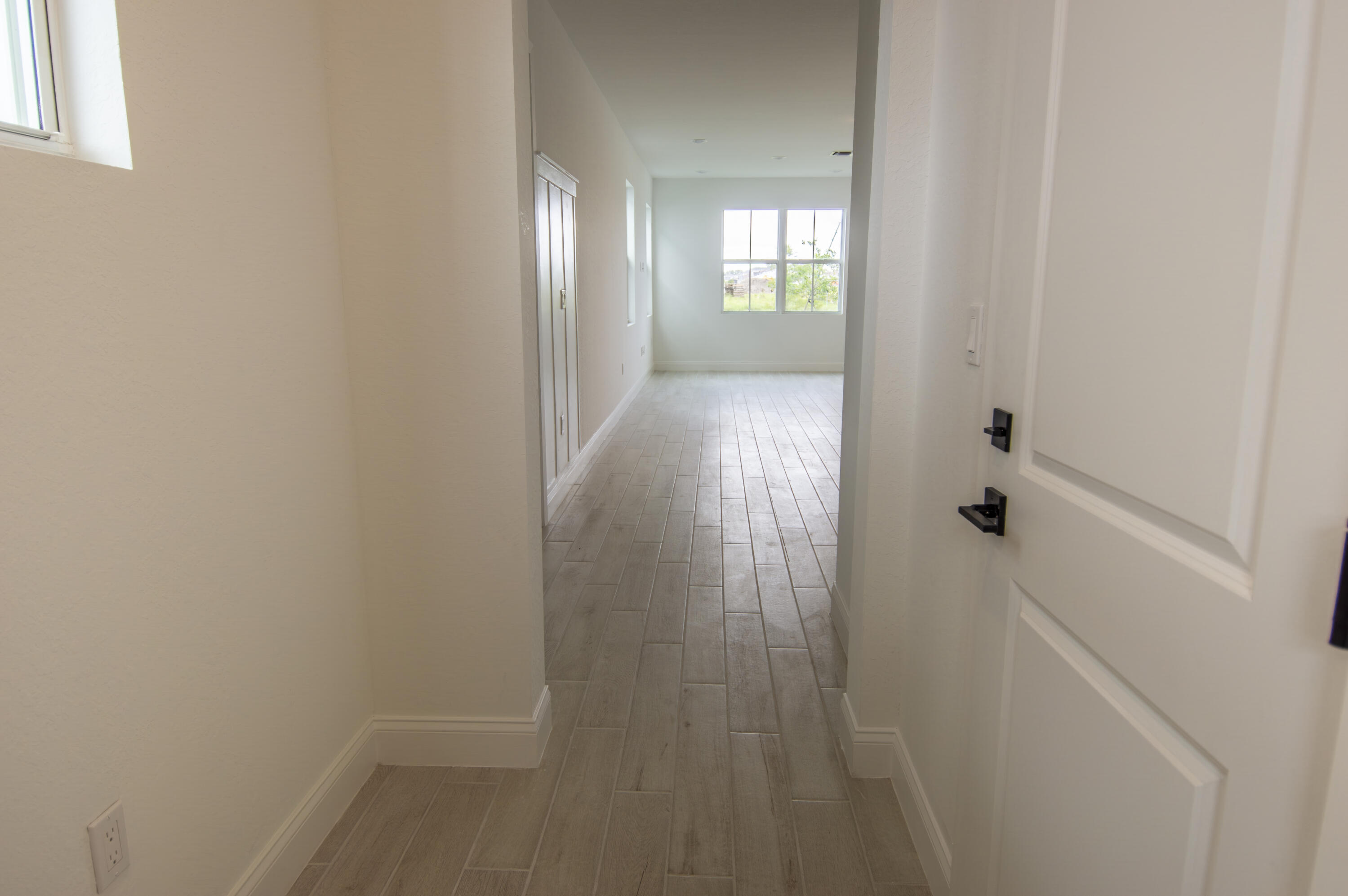 SALERNO RESERVE AT SHOWCASE PUD PHASE 2 - Residential Lease