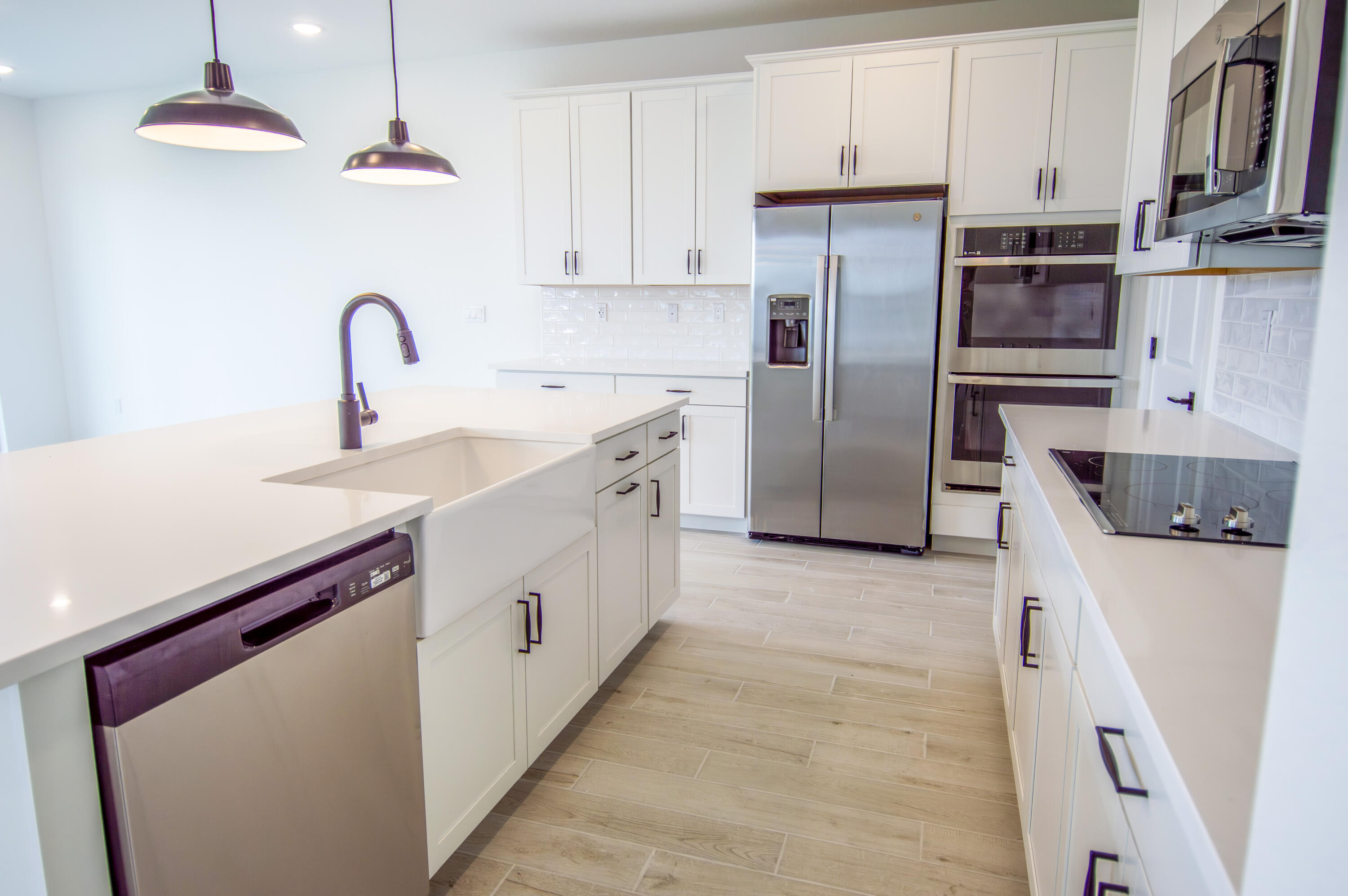 SALERNO RESERVE AT SHOWCASE PUD PHASE 2 - Residential Lease