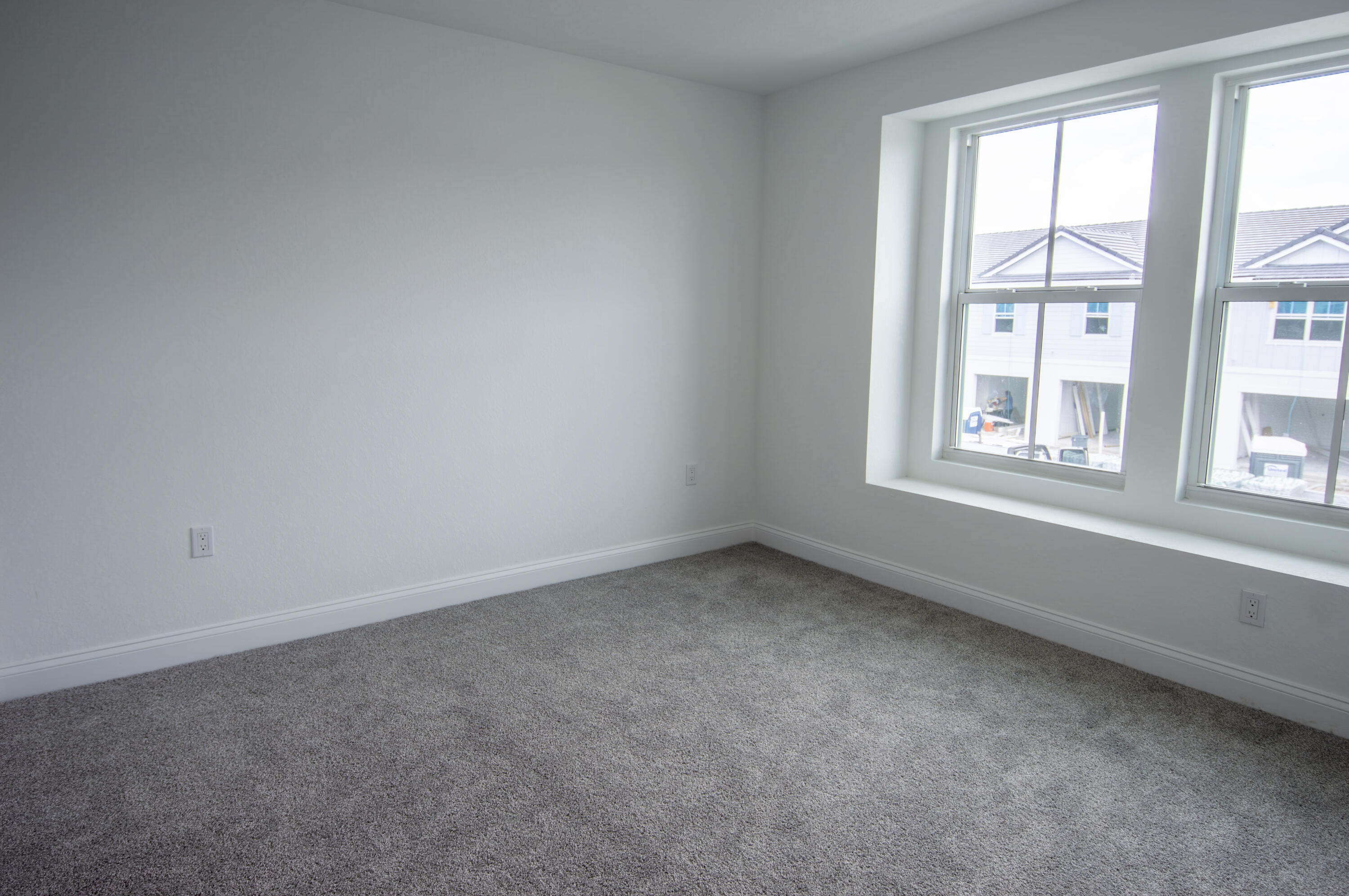 SALERNO RESERVE AT SHOWCASE PUD PHASE 2 - Residential Lease