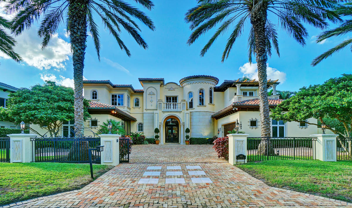ROYAL PALM YACHT & COUNTRY CLUB - Residential