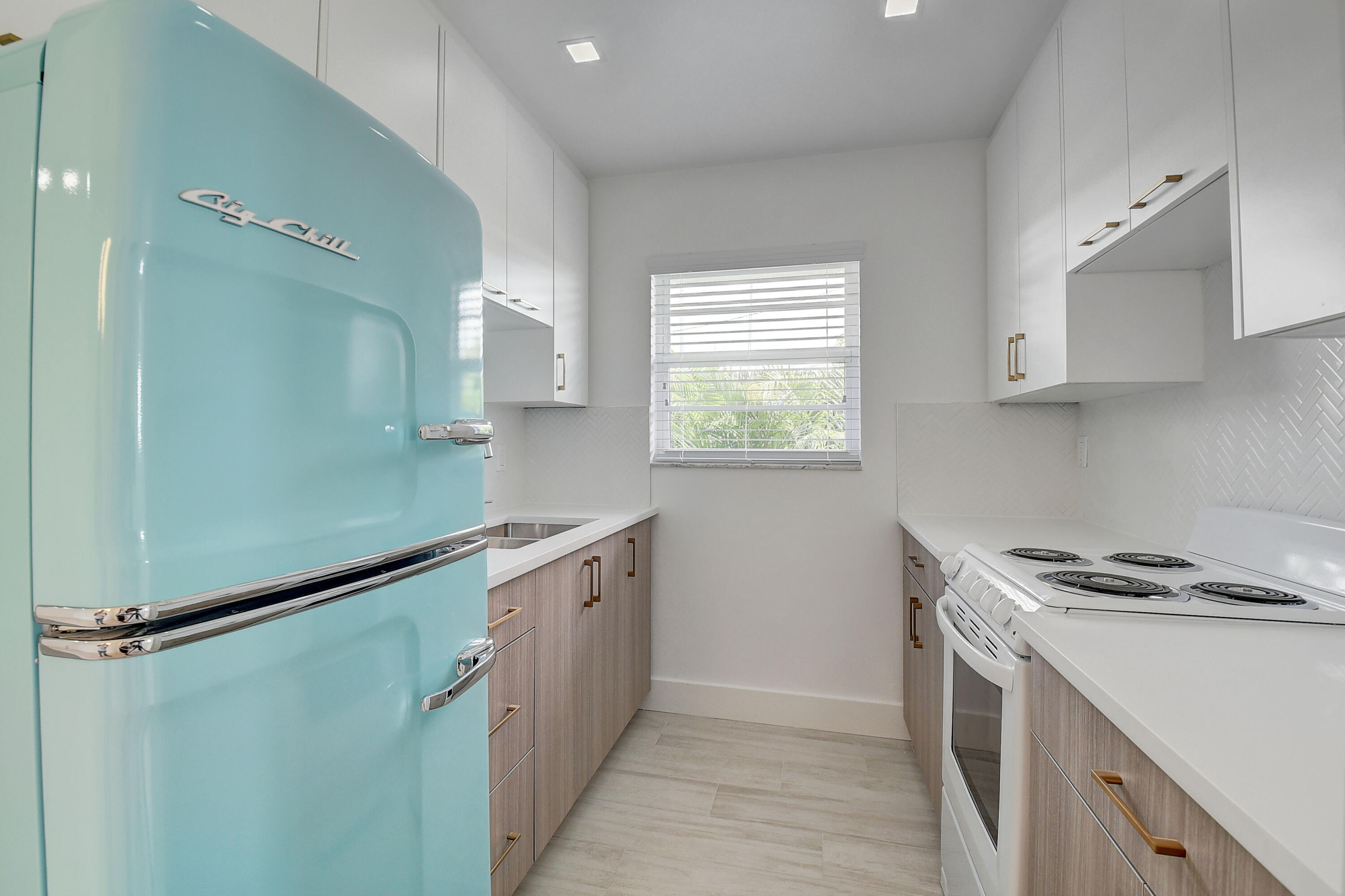 LAKE WORTH TOWN OF - Residential Income